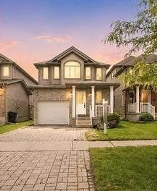 111 Parkvale Dr, Kitchener