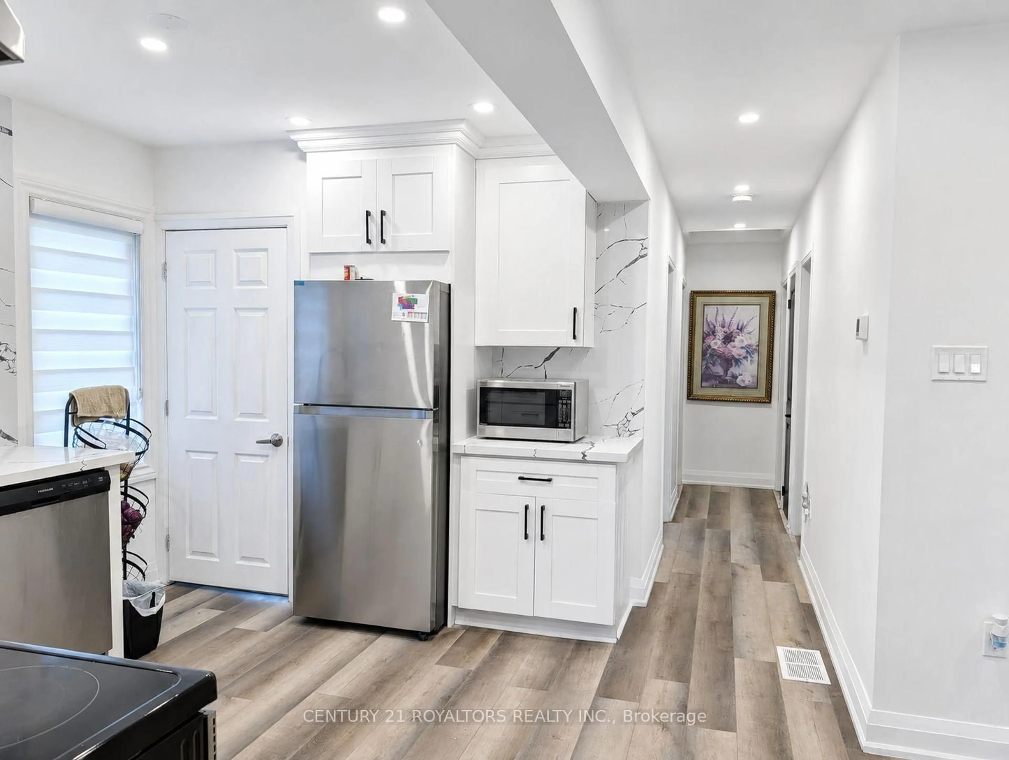 Open concept kitchen, unknown for 336 Victoria St, Woodstock Ontario N4S 6W7