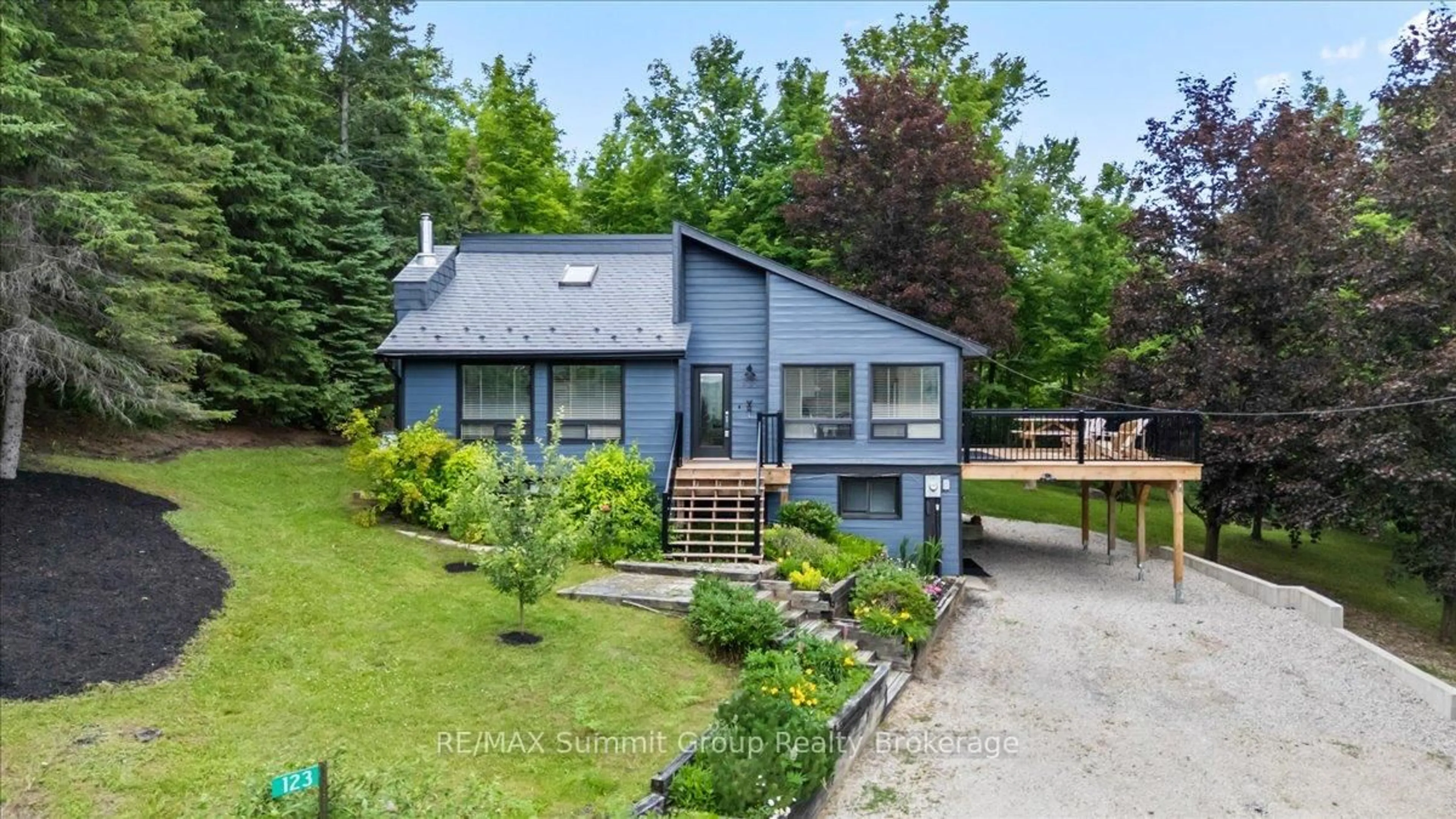 Unknown for 123 Amik Crt, Grey Highlands Ontario N0C 1G0