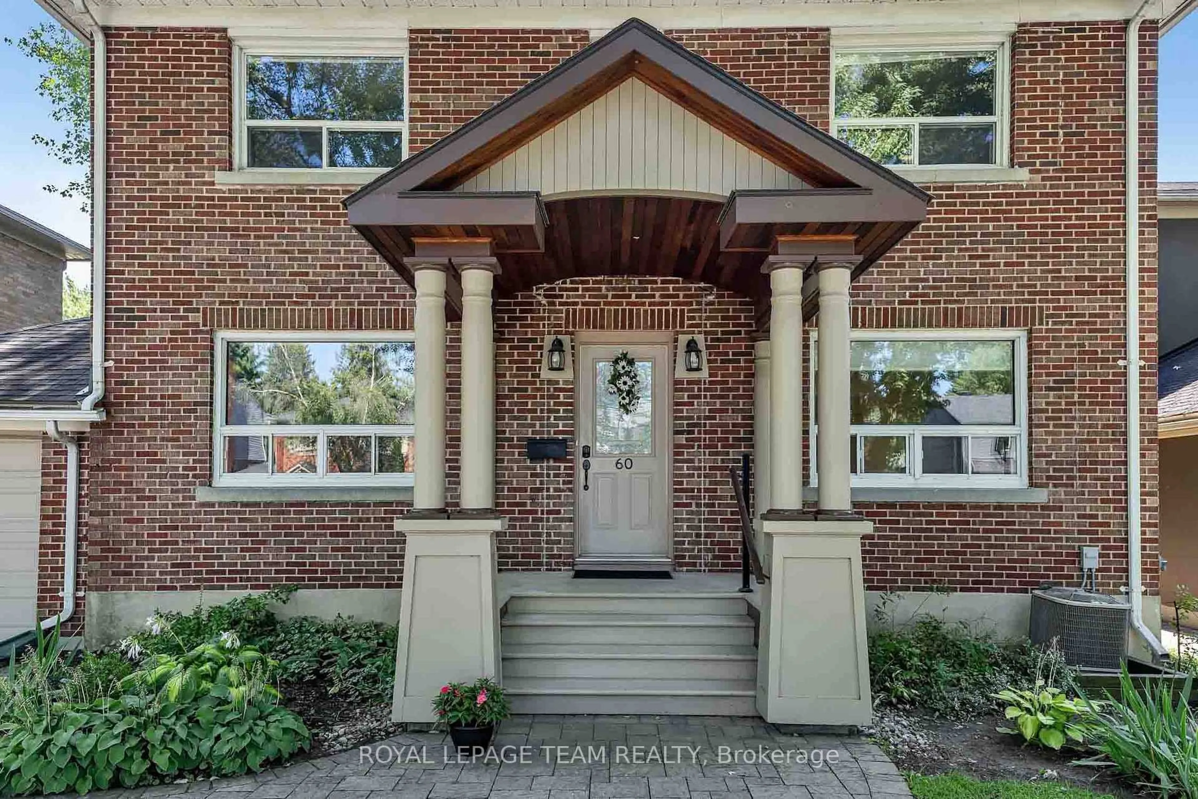 Home with brick exterior material, street for 60 Avenue Rd, Ottawa Ontario K1S 0N9