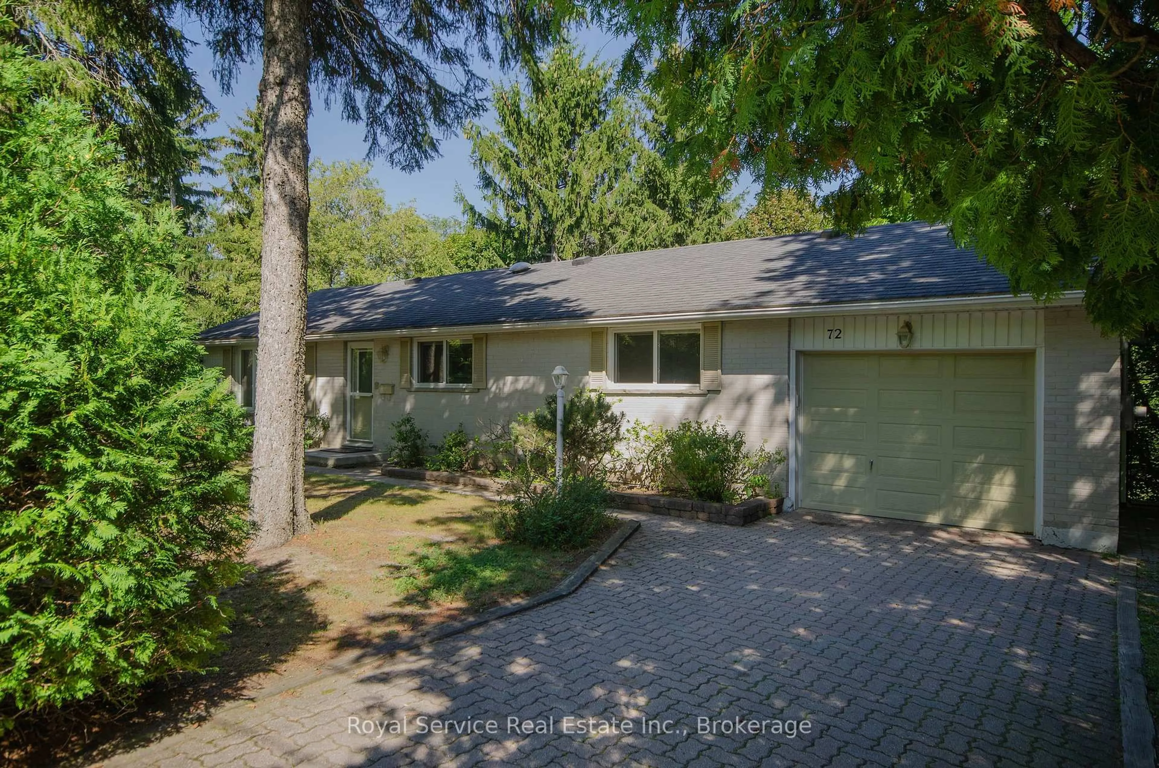 A pic from outside/outdoor area/front of a property/back of a property/a pic from drone, street for 72 Bedford St, Port Hope Ontario L1A 1W6