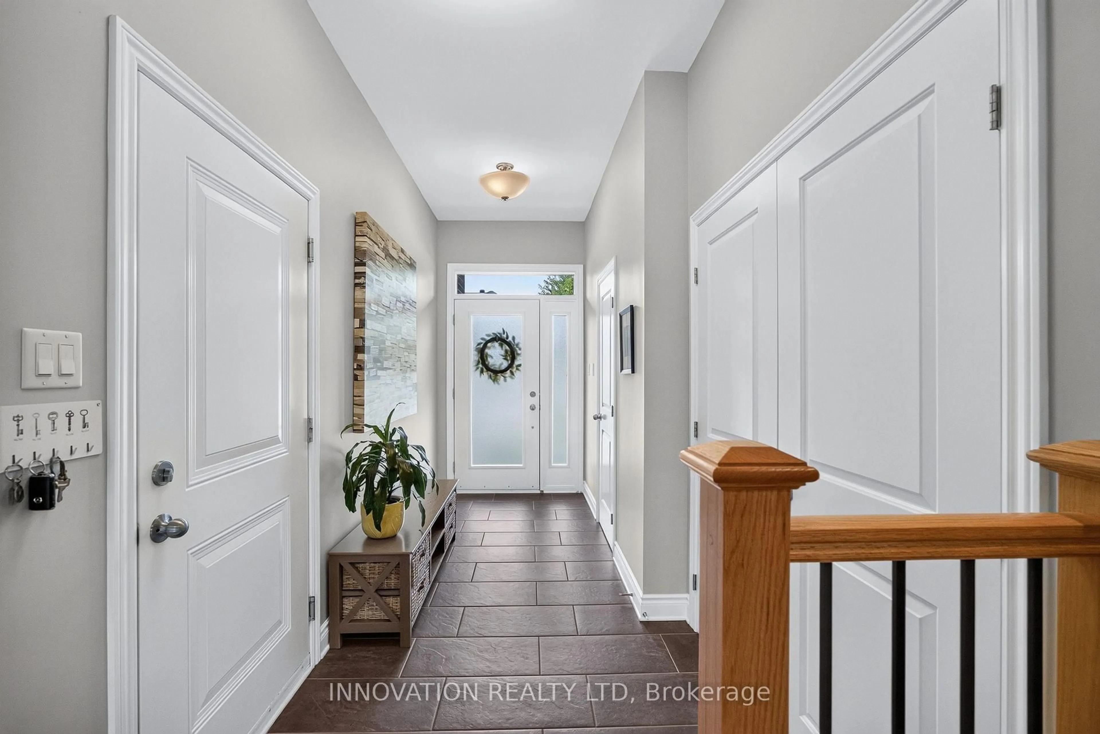 Indoor entryway for 111 Dulmage Cres, Carleton Place Ontario K7C 2G3