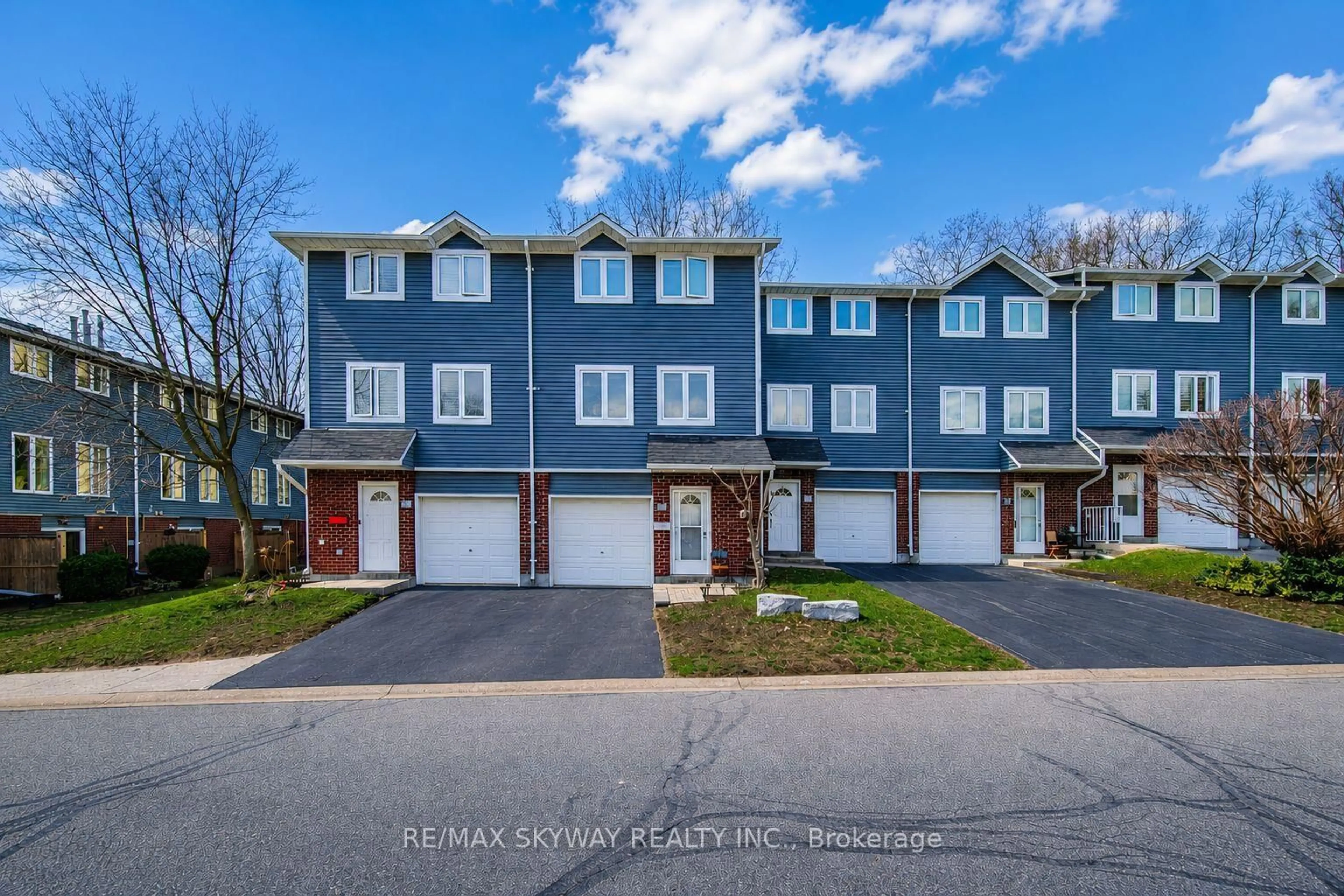 A pic from outside/outdoor area/front of a property/back of a property/a pic from drone, street for 56 Harris Ave #B, Brantford Ontario N3R 2E9
