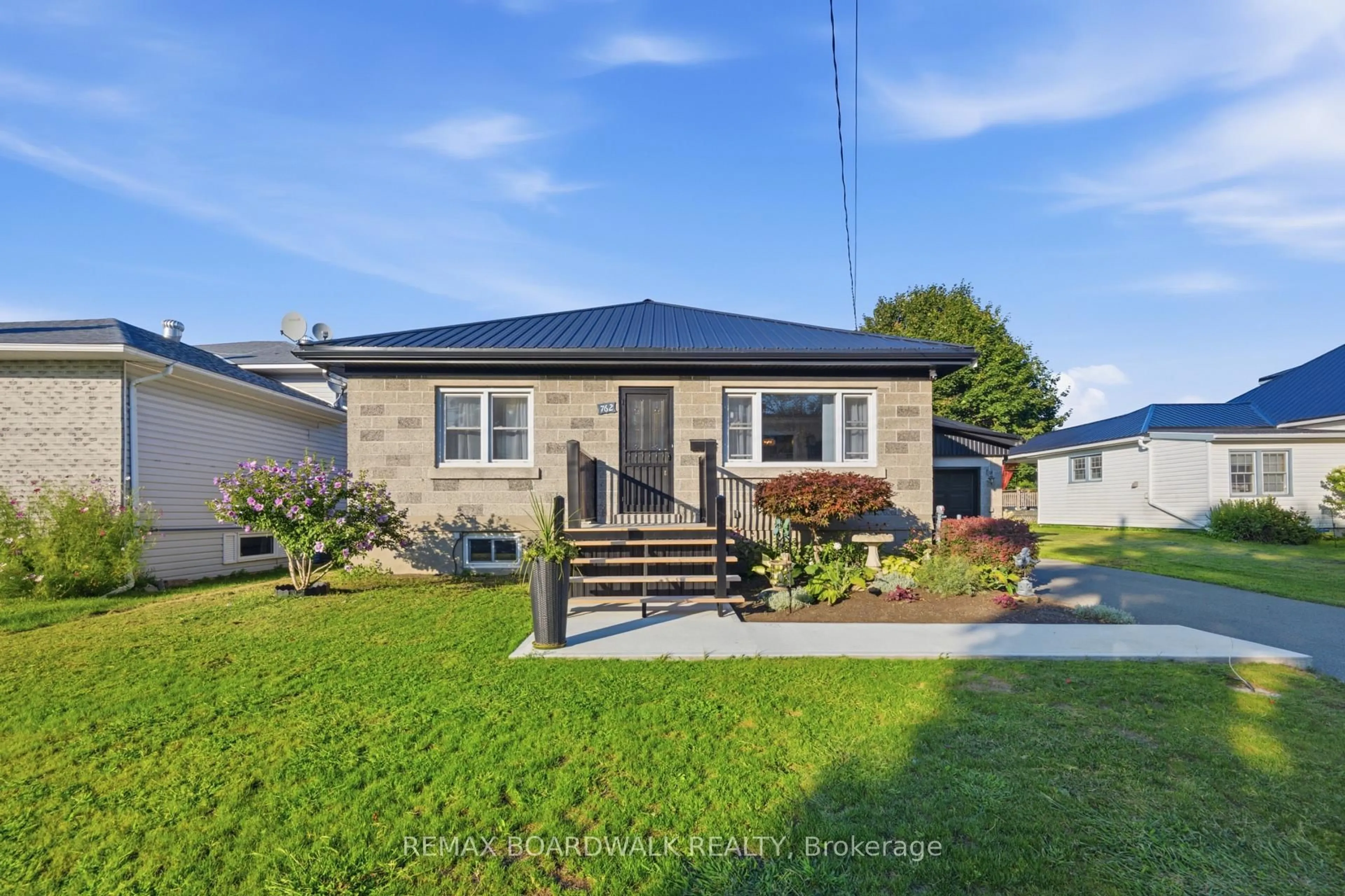 Unknown for 762 St Lawrence St, Prescott Ontario K0E 1T0