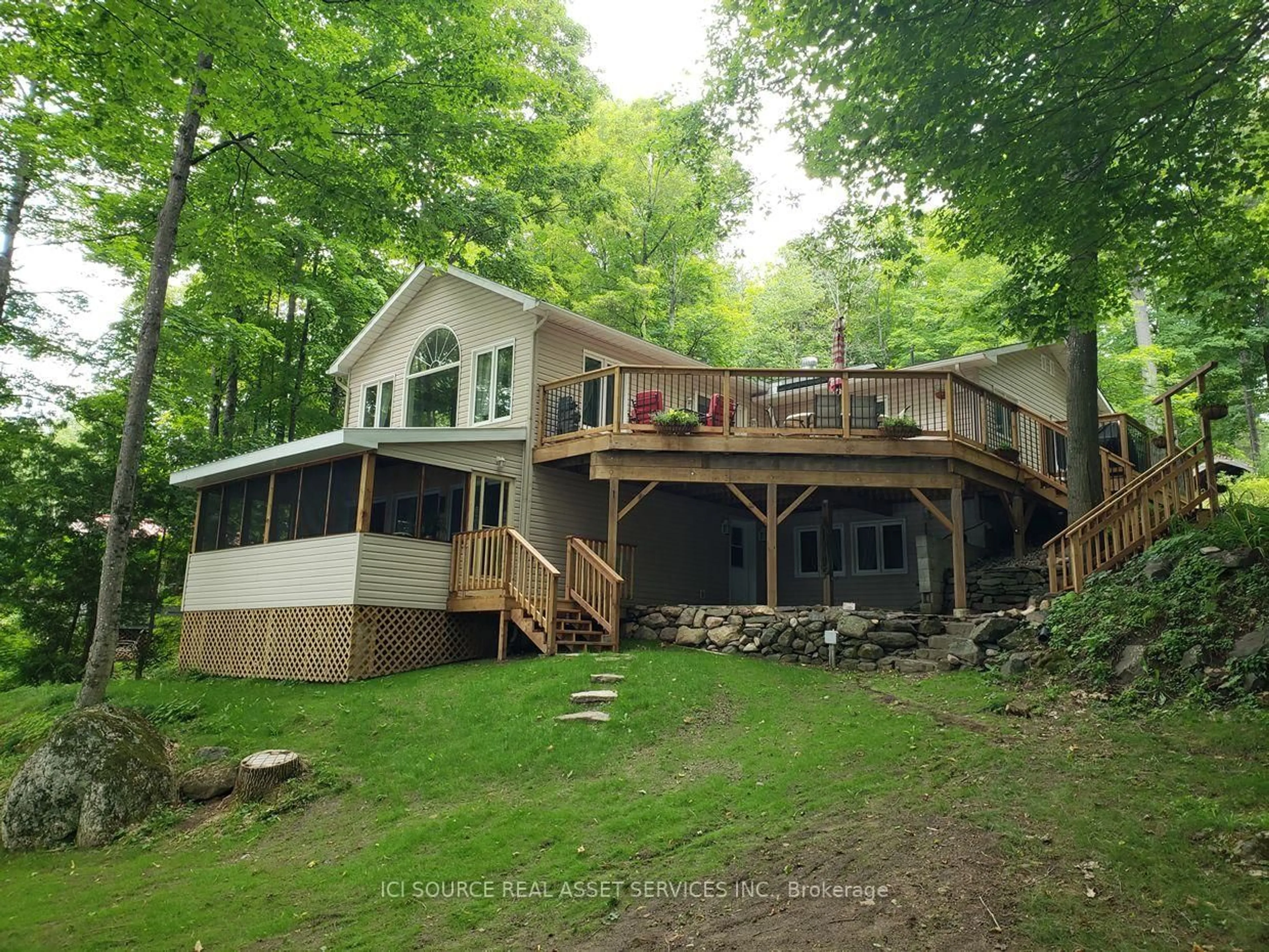 A pic from outside/outdoor area/front of a property/back of a property/a pic from drone, water/lake/river/ocean view for 703 Davidson Lane, White Lake Ontario K0A 3L0