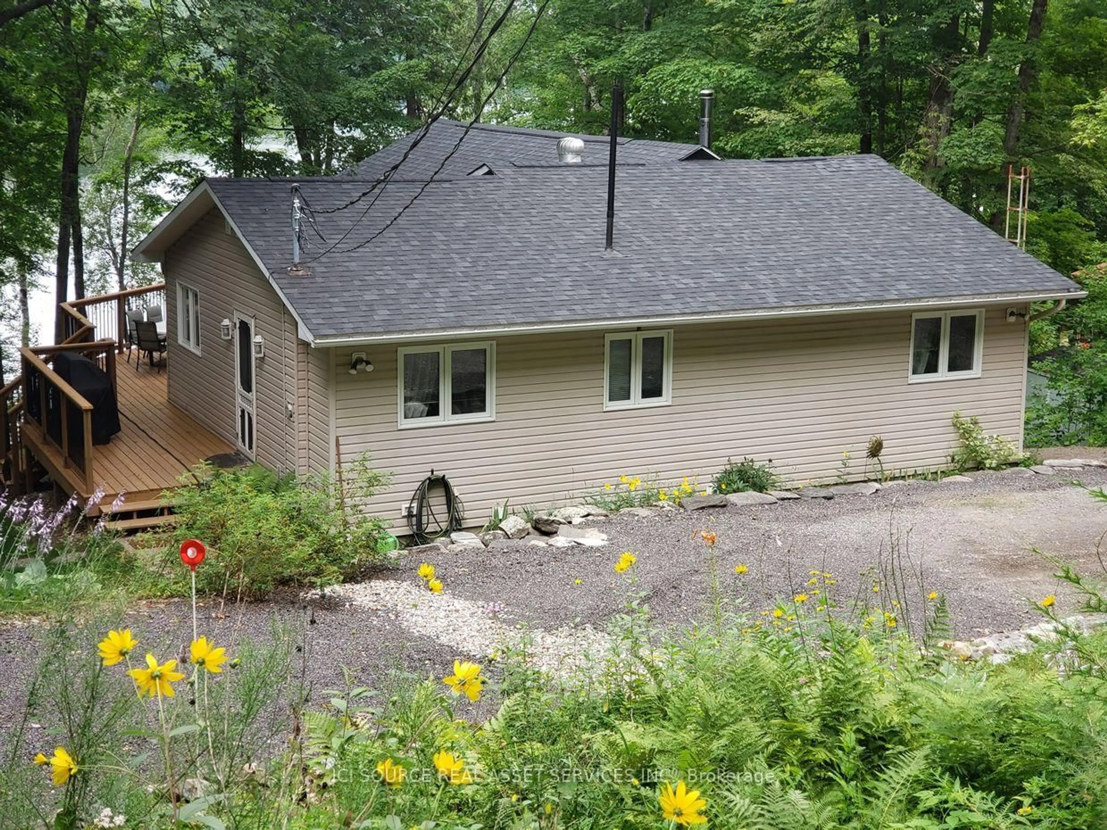 A pic from outside/outdoor area/front of a property/back of a property/a pic from drone, unknown for 703 Davidson Lane, White Lake Ontario K0A 3L0