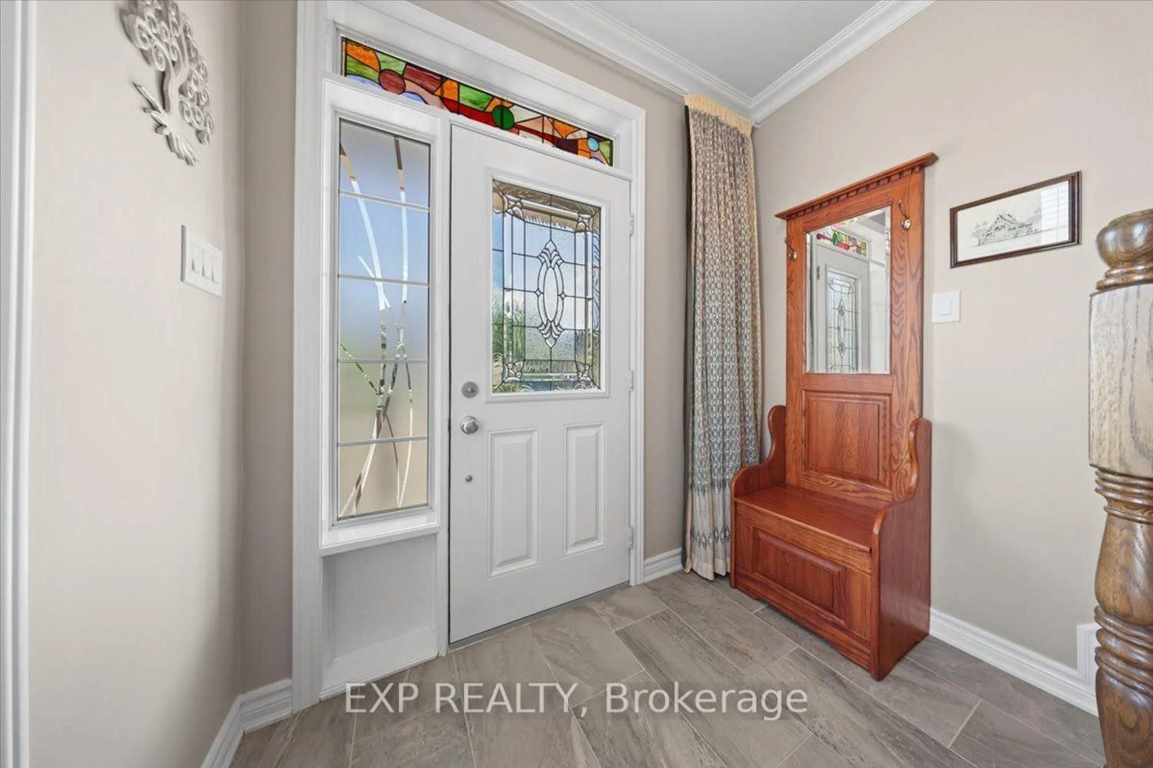Indoor entryway for 3237 Harvester Rd, North Grenville Ontario K0G 1J0
