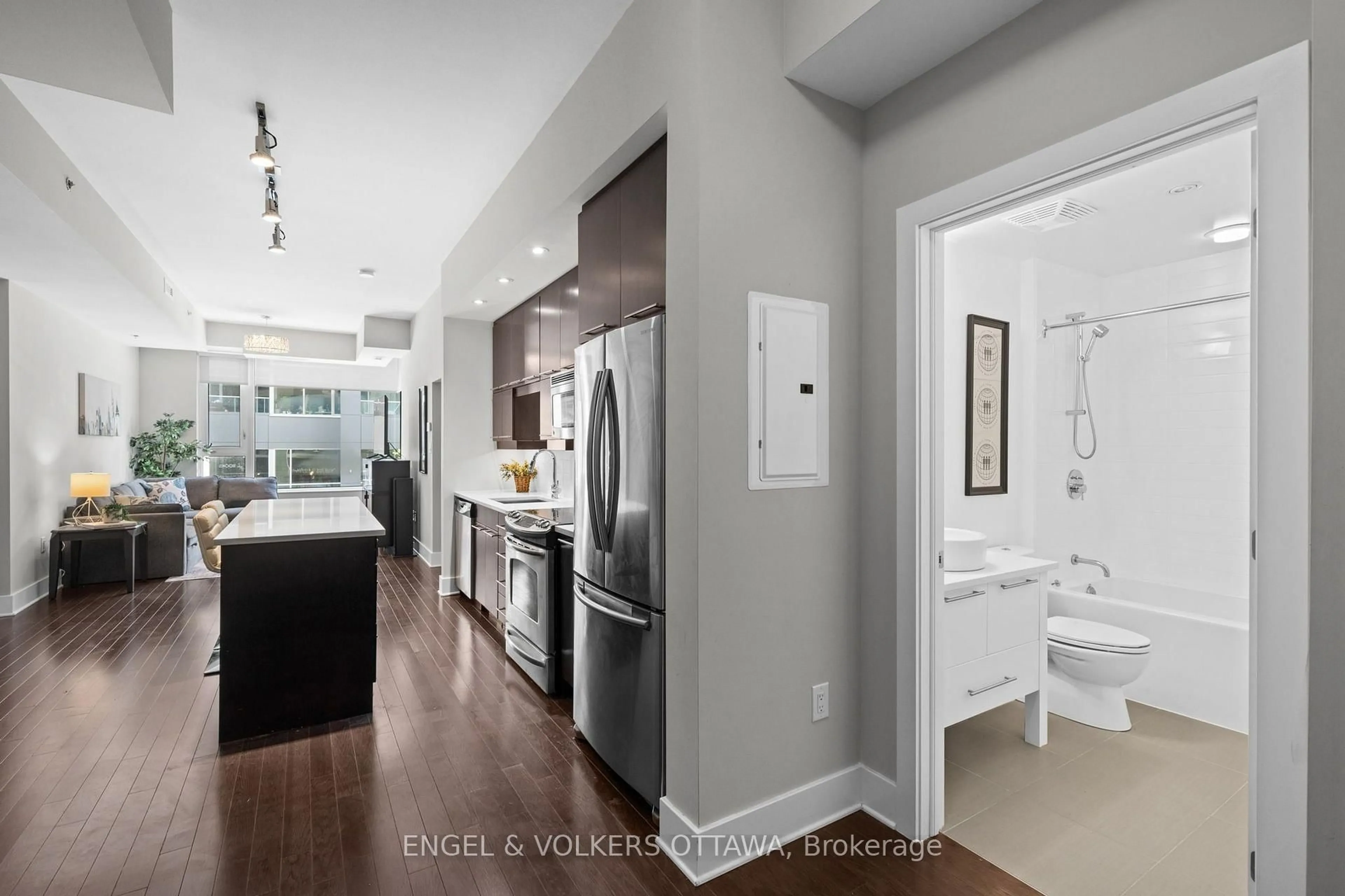 Open concept kitchen, unknown for 101 Richmond Rd #219, Ottawa Ontario K1Z 0A6