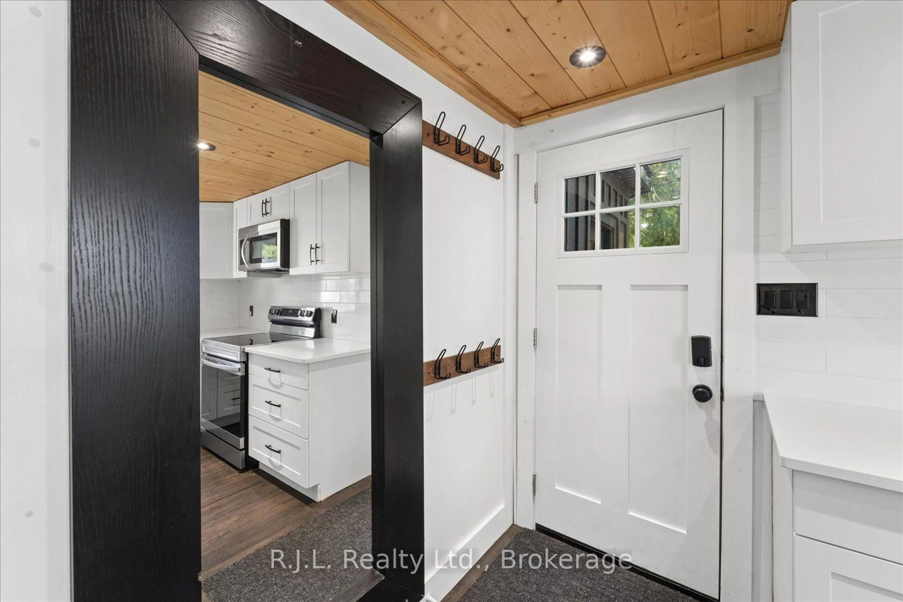 Indoor entryway for 14 Deer Bay Reach Rd, Trent Lakes Ontario K0L 1J0