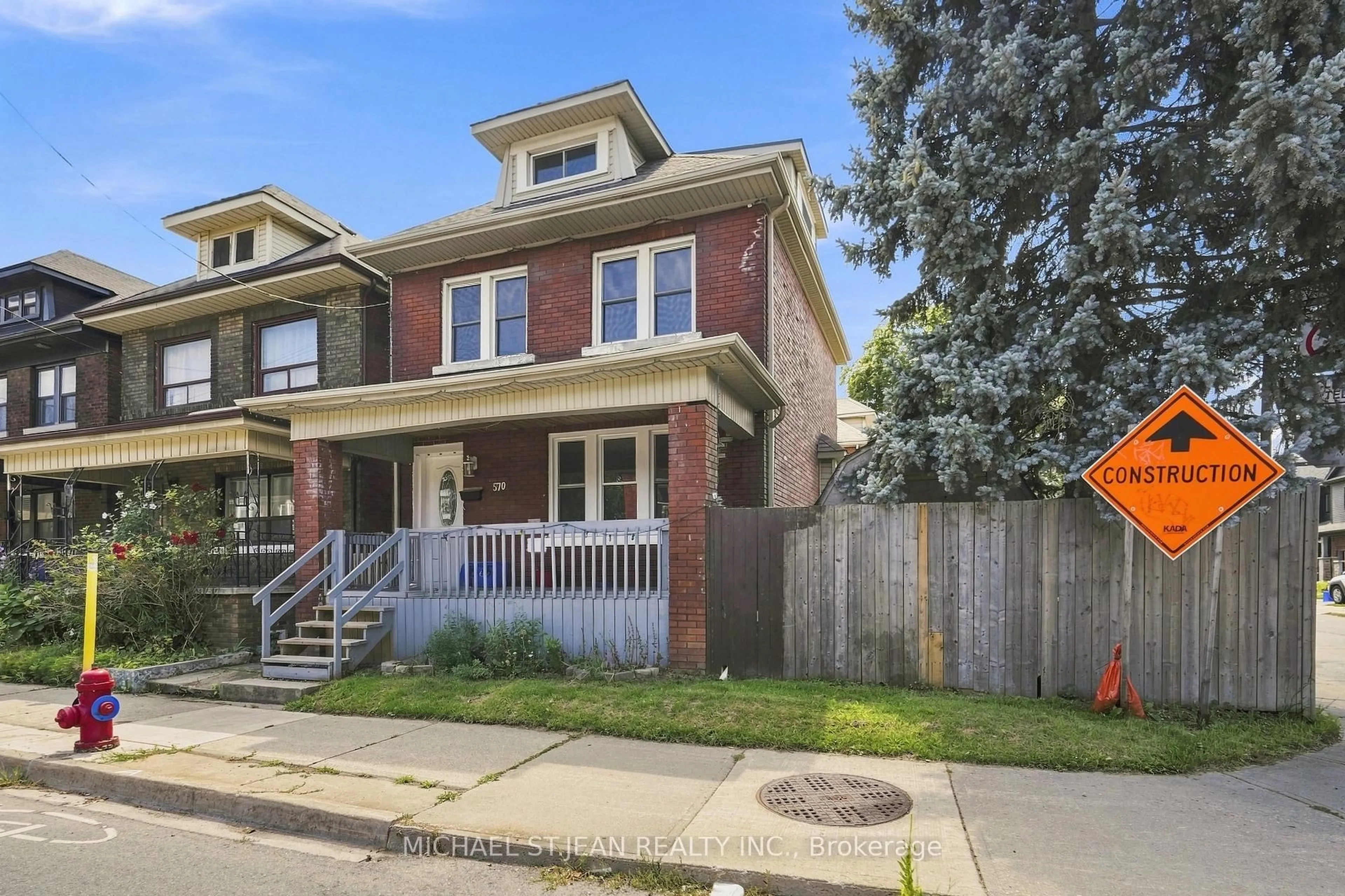 Home with brick exterior material, street for 570 Cannon St, Hamilton Ontario L8L 2G4