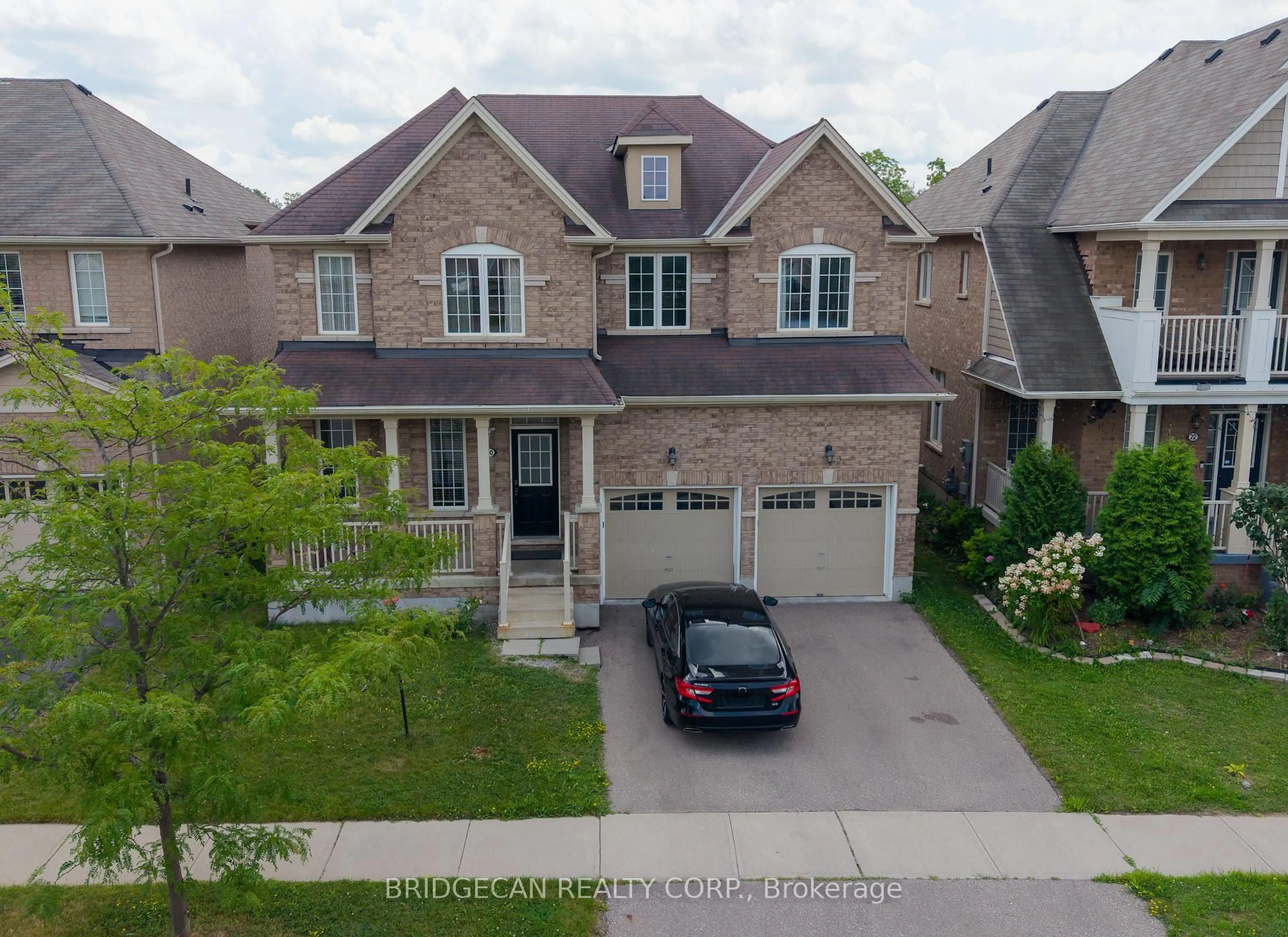 A pic from outside/outdoor area/front of a property/back of a property/a pic from drone, street for 20 Gillespie Dr, Brantford Ontario N3P 0K1