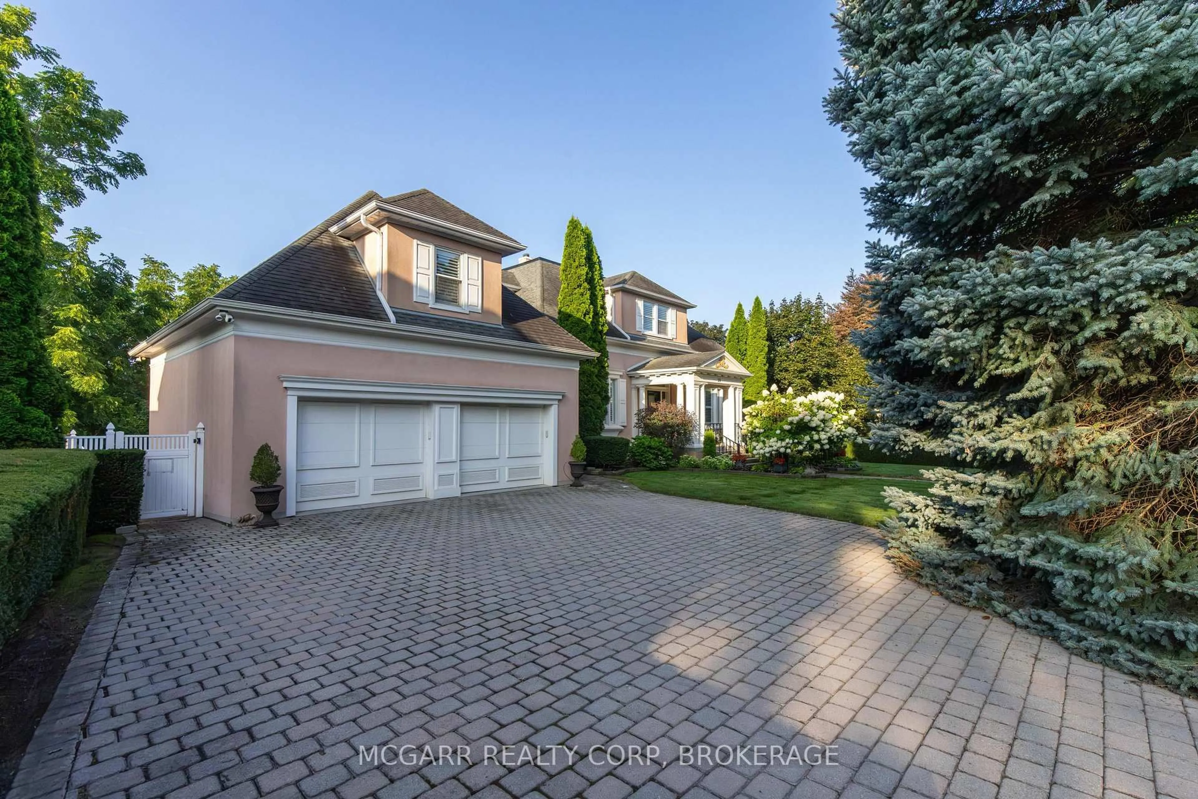 Unknown for 39 Yates St, St. Catharines Ontario L2R 5R3