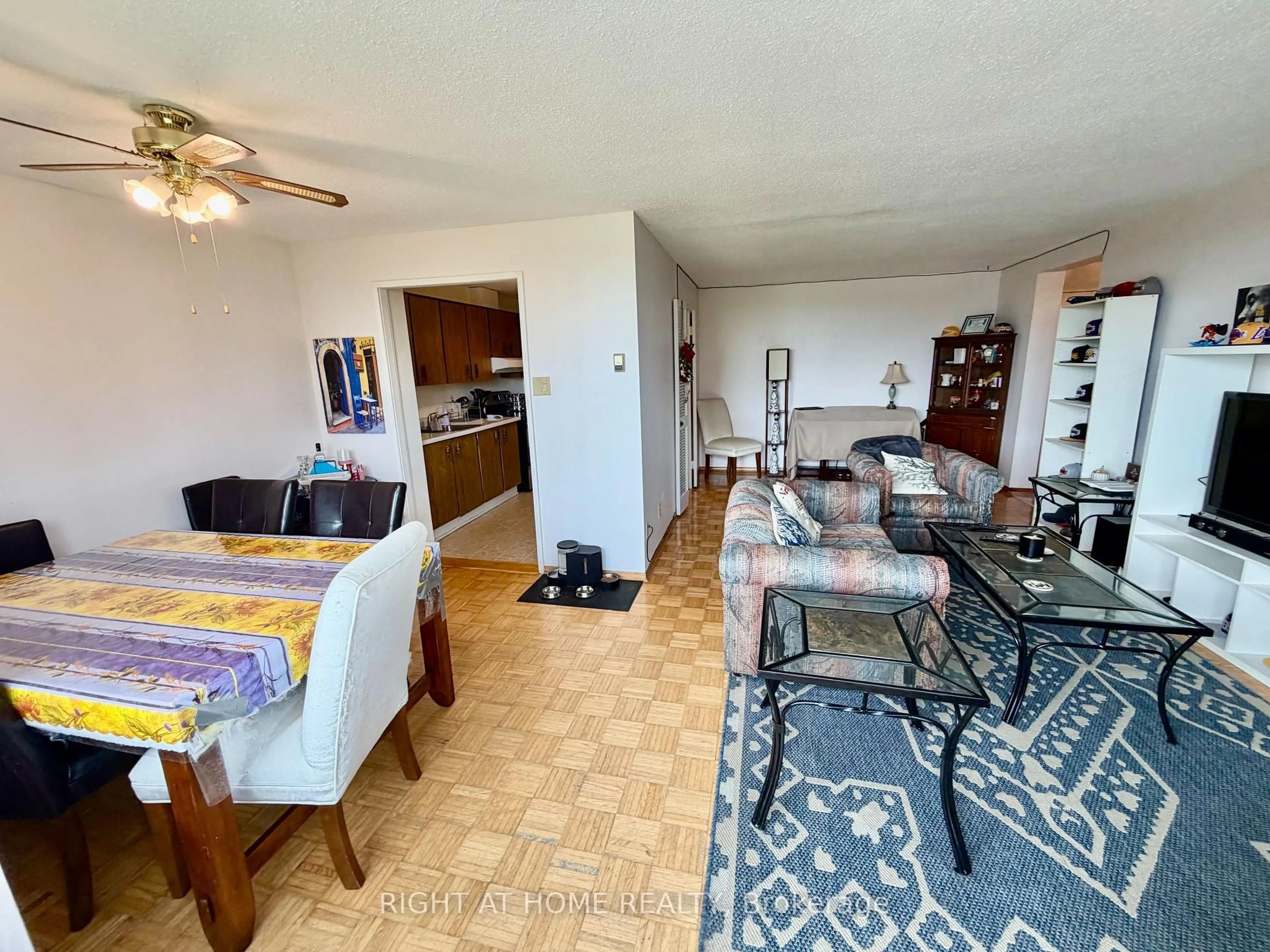 A pic of a room for 1505 Baseline Rd #601, Ottawa Ontario K2C 3L4