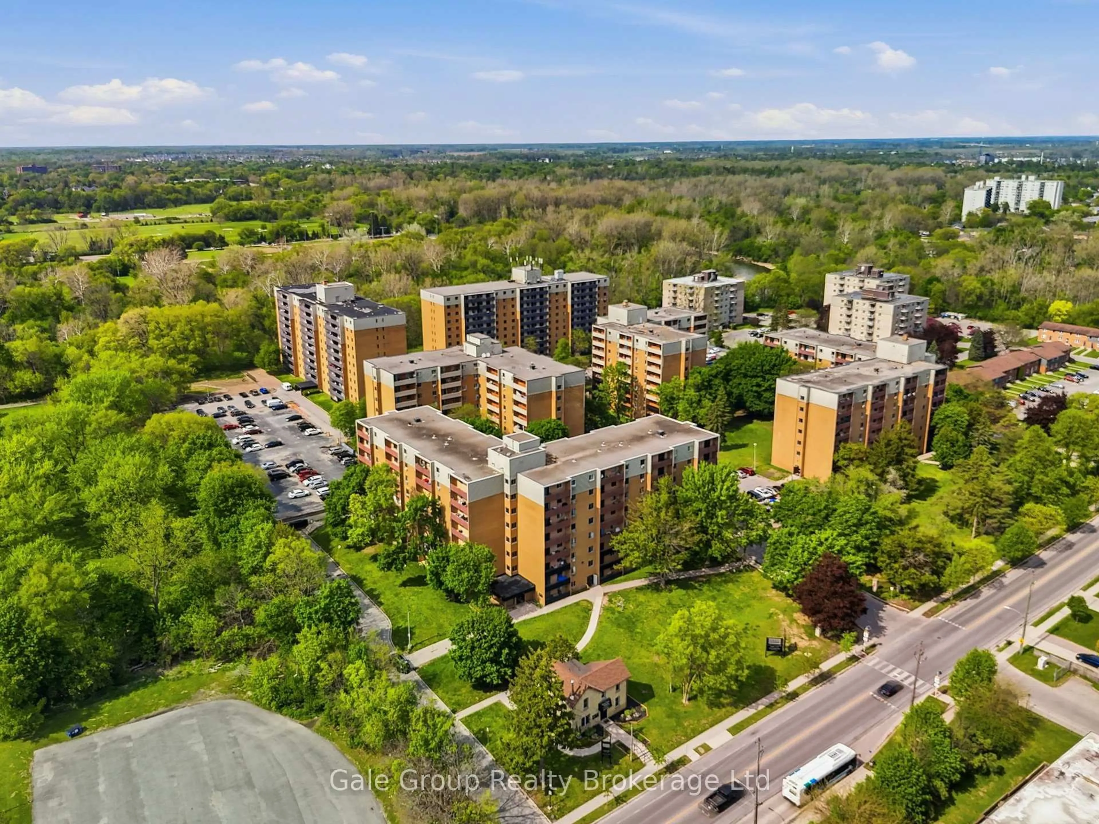 A pic from outside/outdoor area/front of a property/back of a property/a pic from drone, city buildings view from balcony for 750 Kipps Lane #814, London East Ontario N5Y 4R9