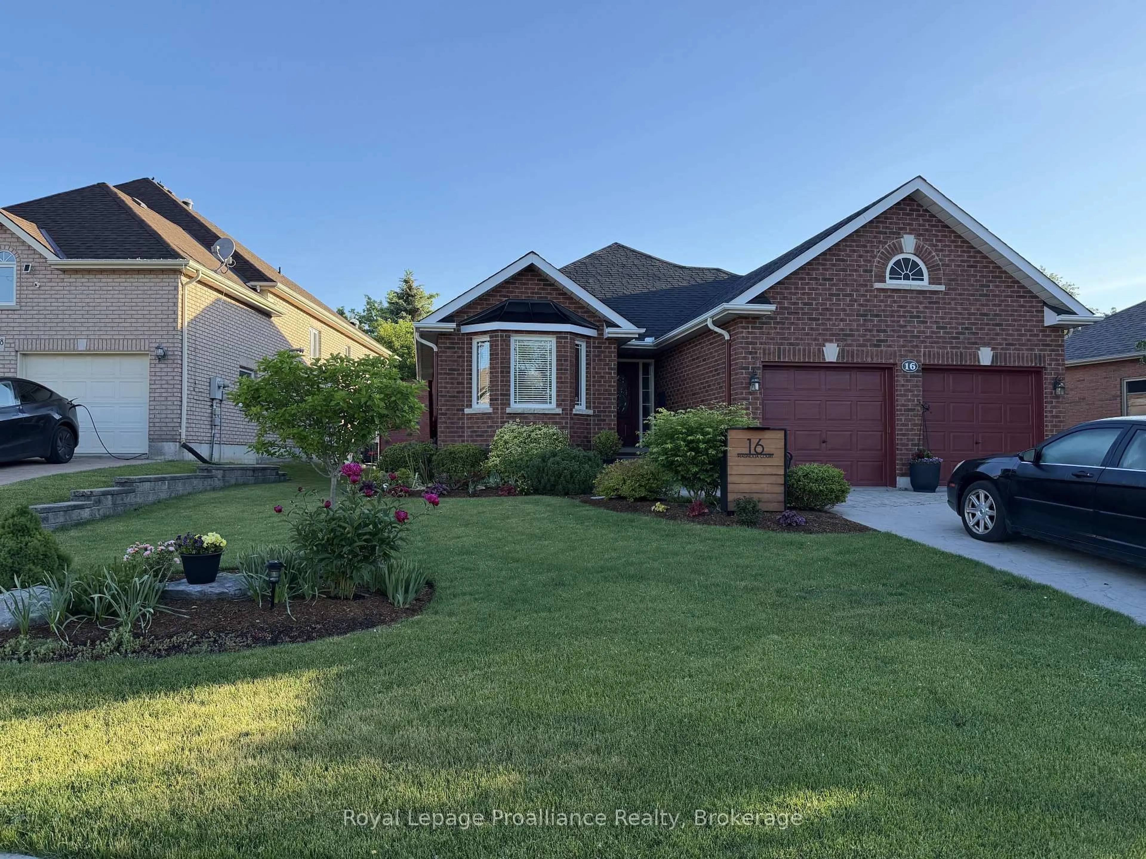 Home with brick exterior material, street for 16 Magnolia Crt, Belleville Ontario K8P 5M7