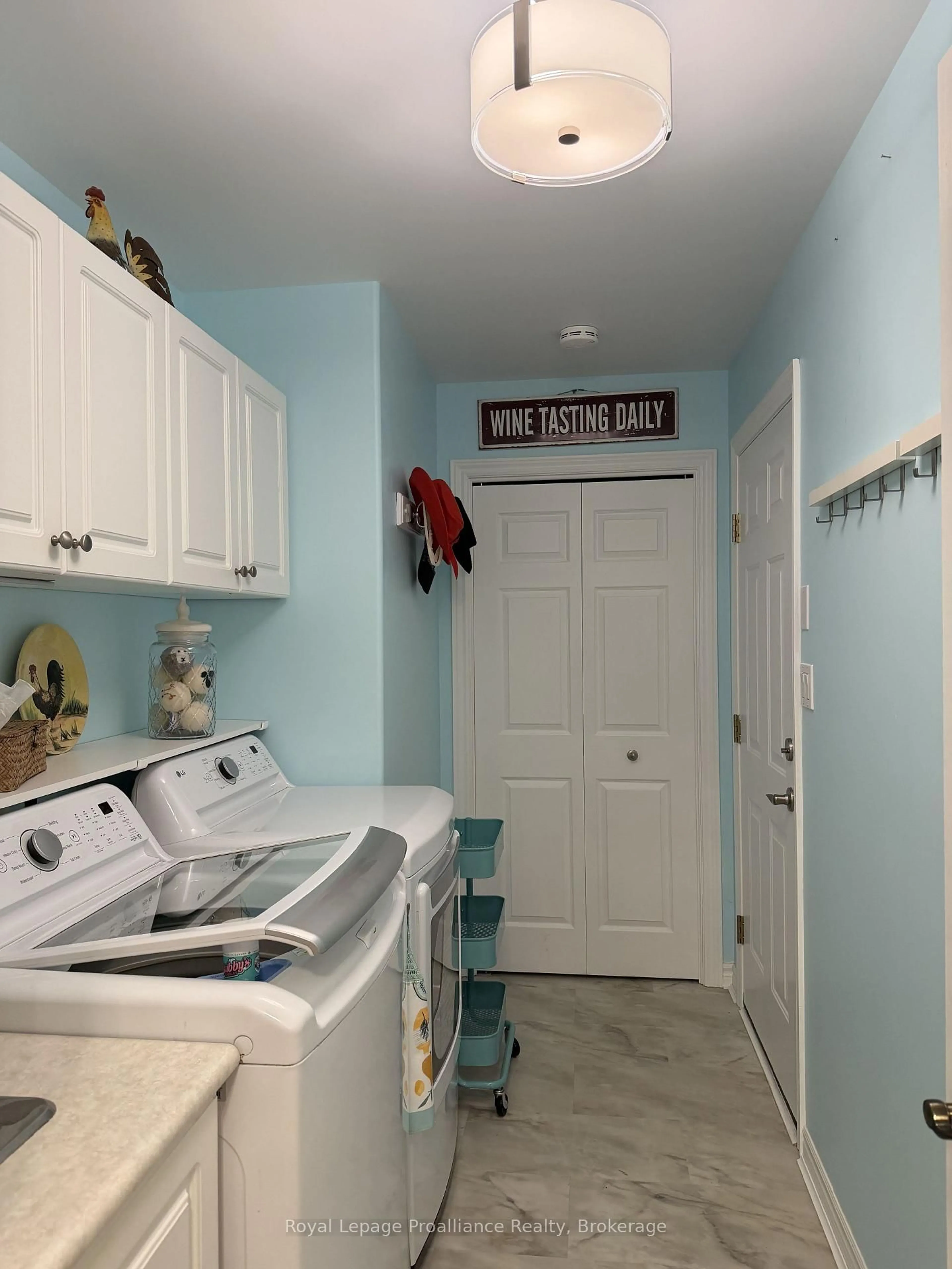 Laundry room for 16 Magnolia Crt, Belleville Ontario K8P 5M7