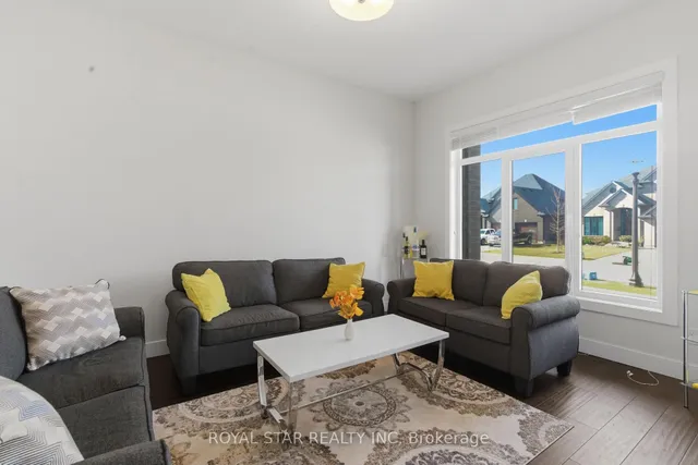 2000 Maddex Way, London North 4