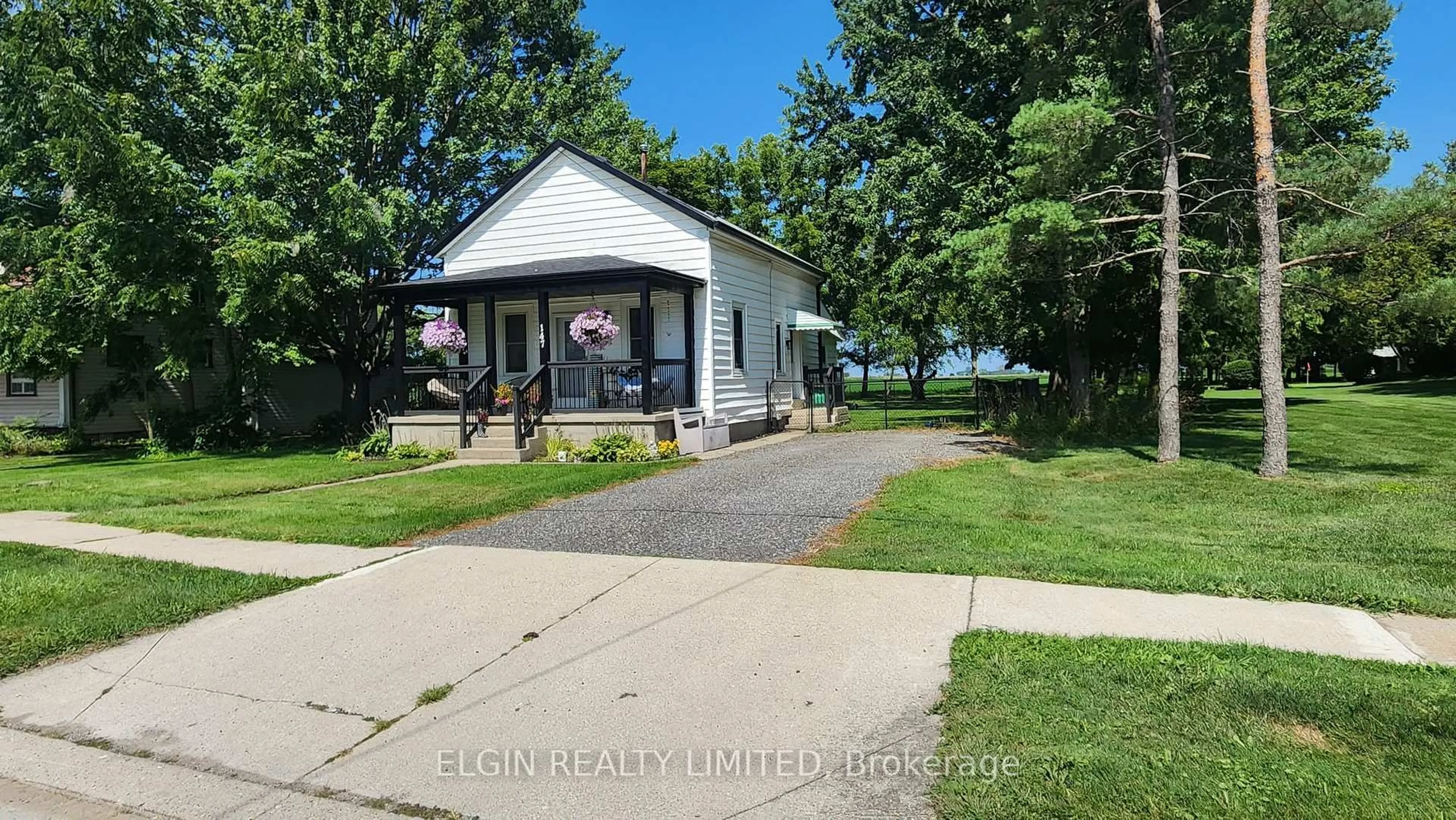 A pic from outside/outdoor area/front of a property/back of a property/a pic from drone, street for 147 Victoria St, Southwest Middlesex Ontario N0L 1M0