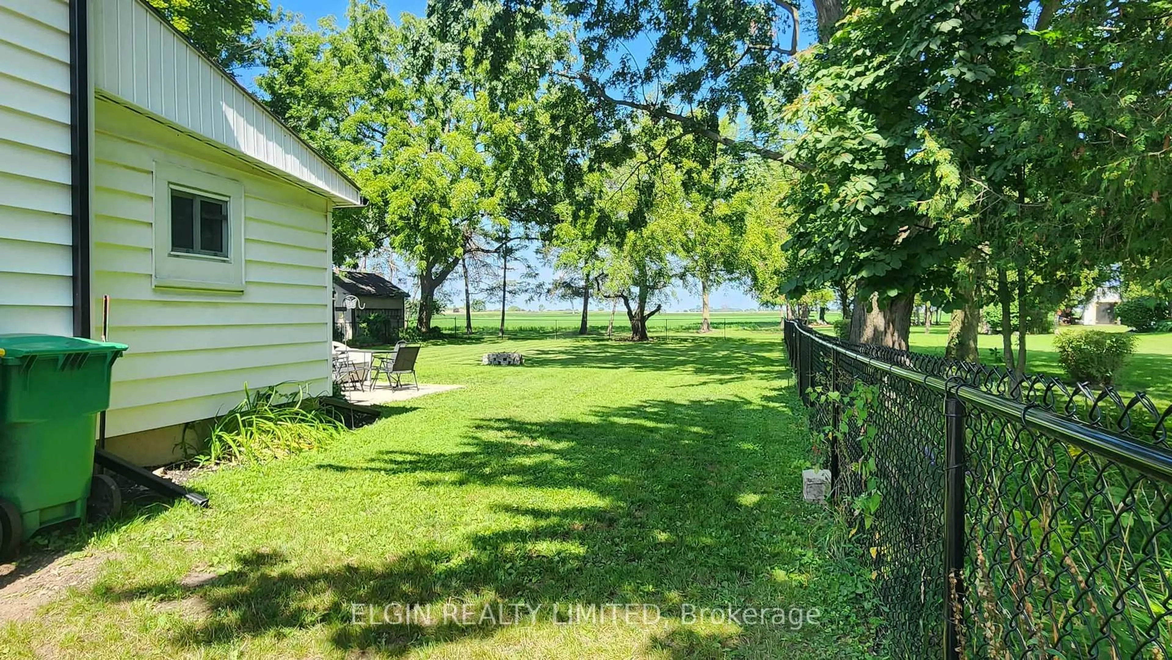 A pic from outside/outdoor area/front of a property/back of a property/a pic from drone, water/lake/river/ocean view for 147 Victoria St, Southwest Middlesex Ontario N0L 1M0