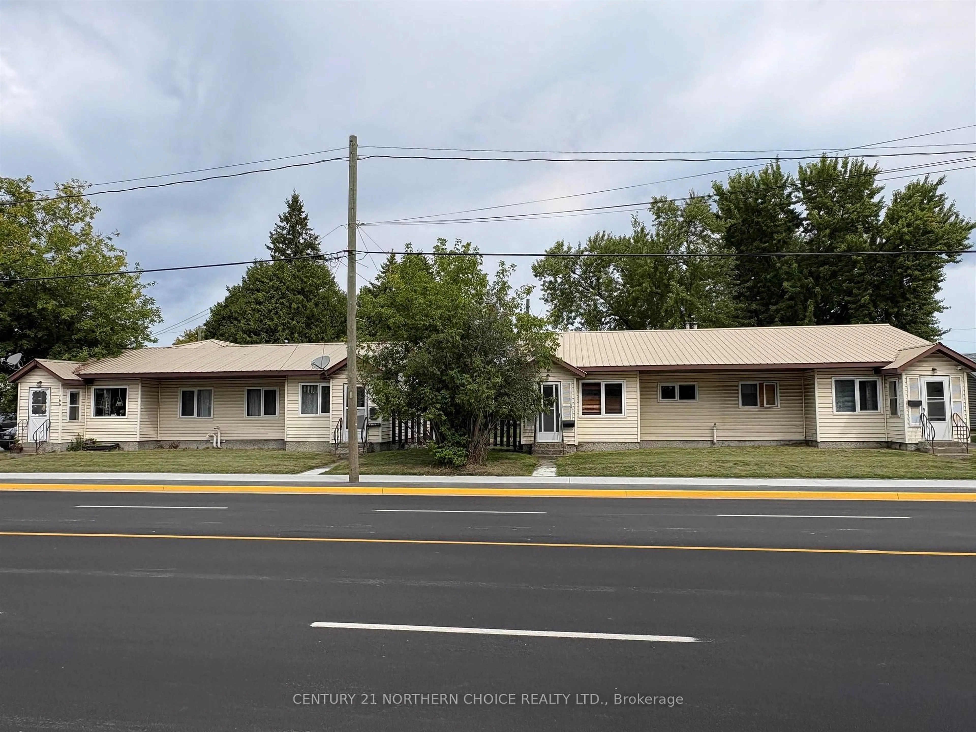 Unknown for 160-166 Third St, Fort Frances Ontario P9A 3A3