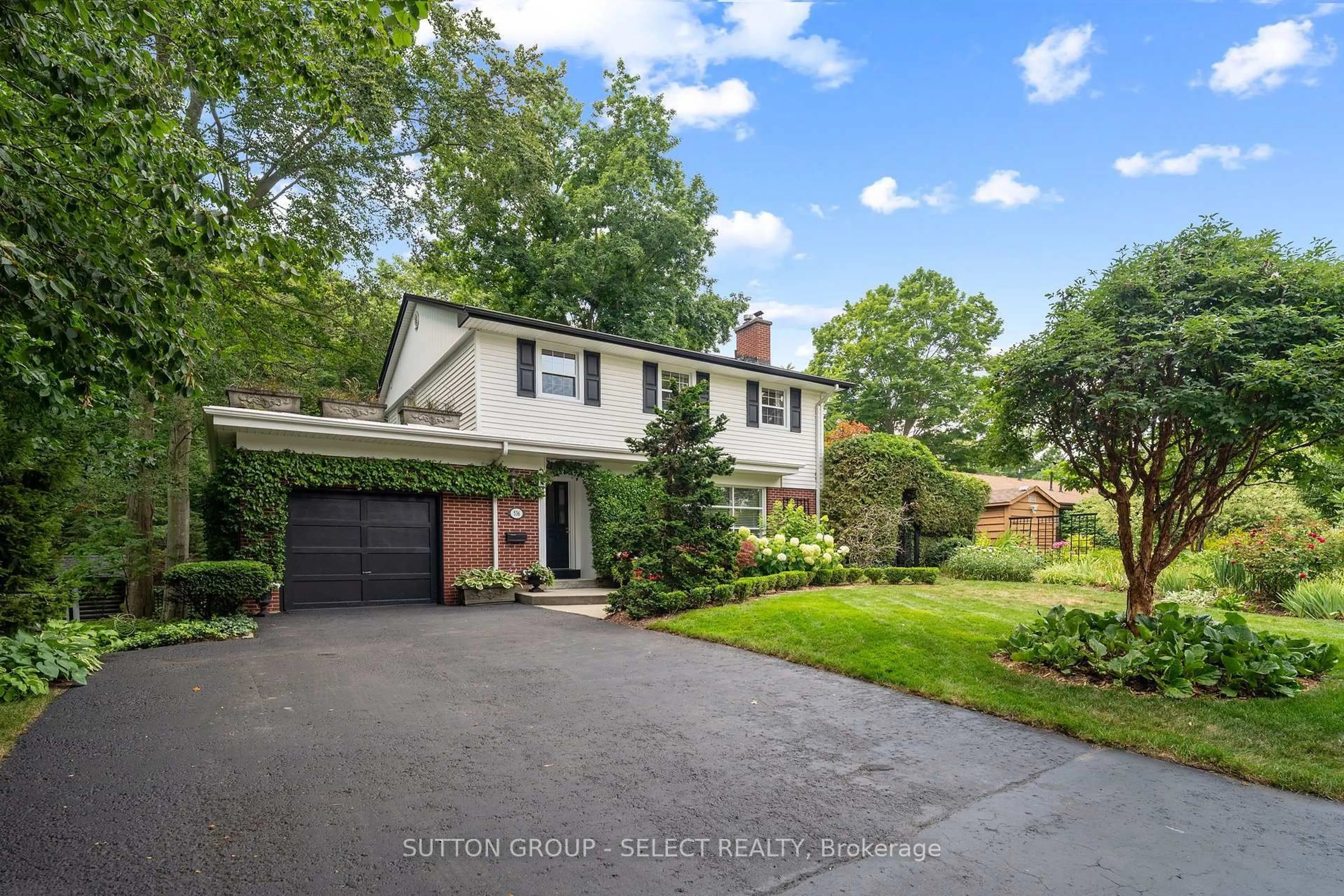Unknown for 536 Adevon Ave, London North Ontario N6H 3L6