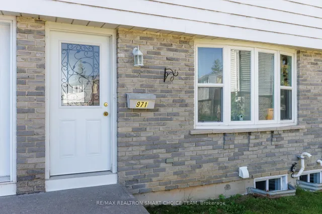 971 Oakview Ave, Kingston 3