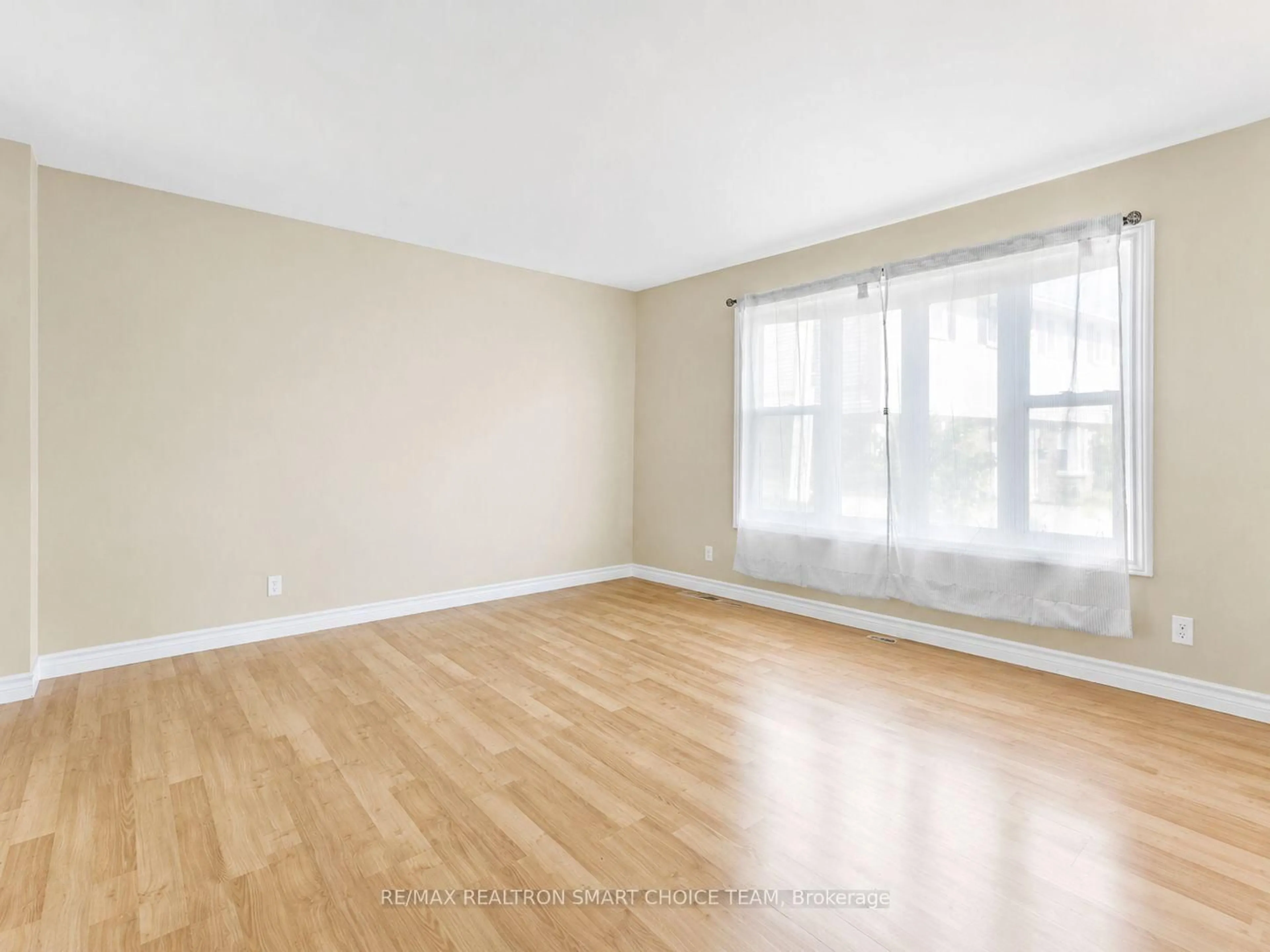 A pic of a room for 971 Oakview Ave, Kingston Ontario K7M 6W9