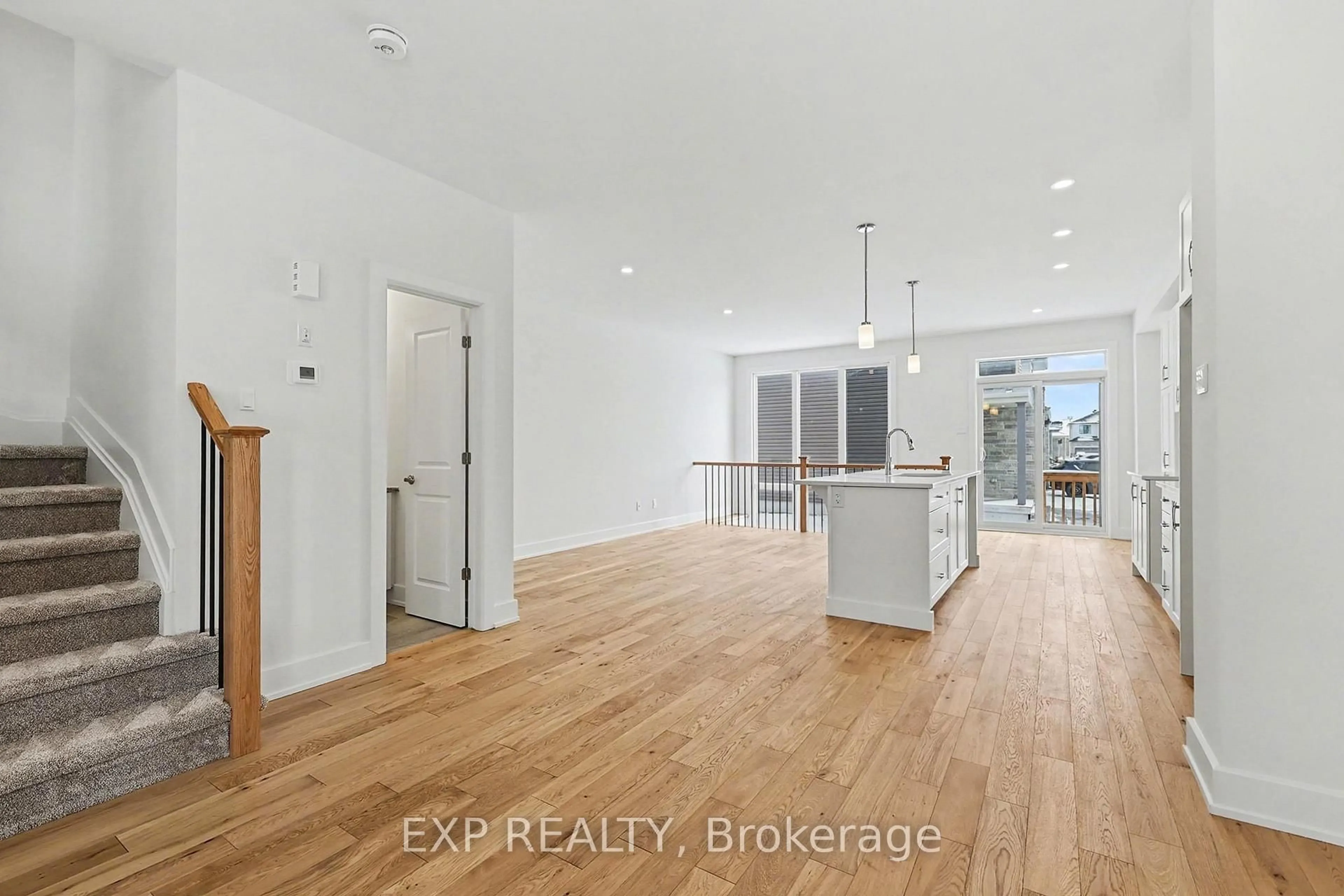 Open concept kitchen, unknown for 1186 Cope Dr, Ottawa Ontario K2S 3C4