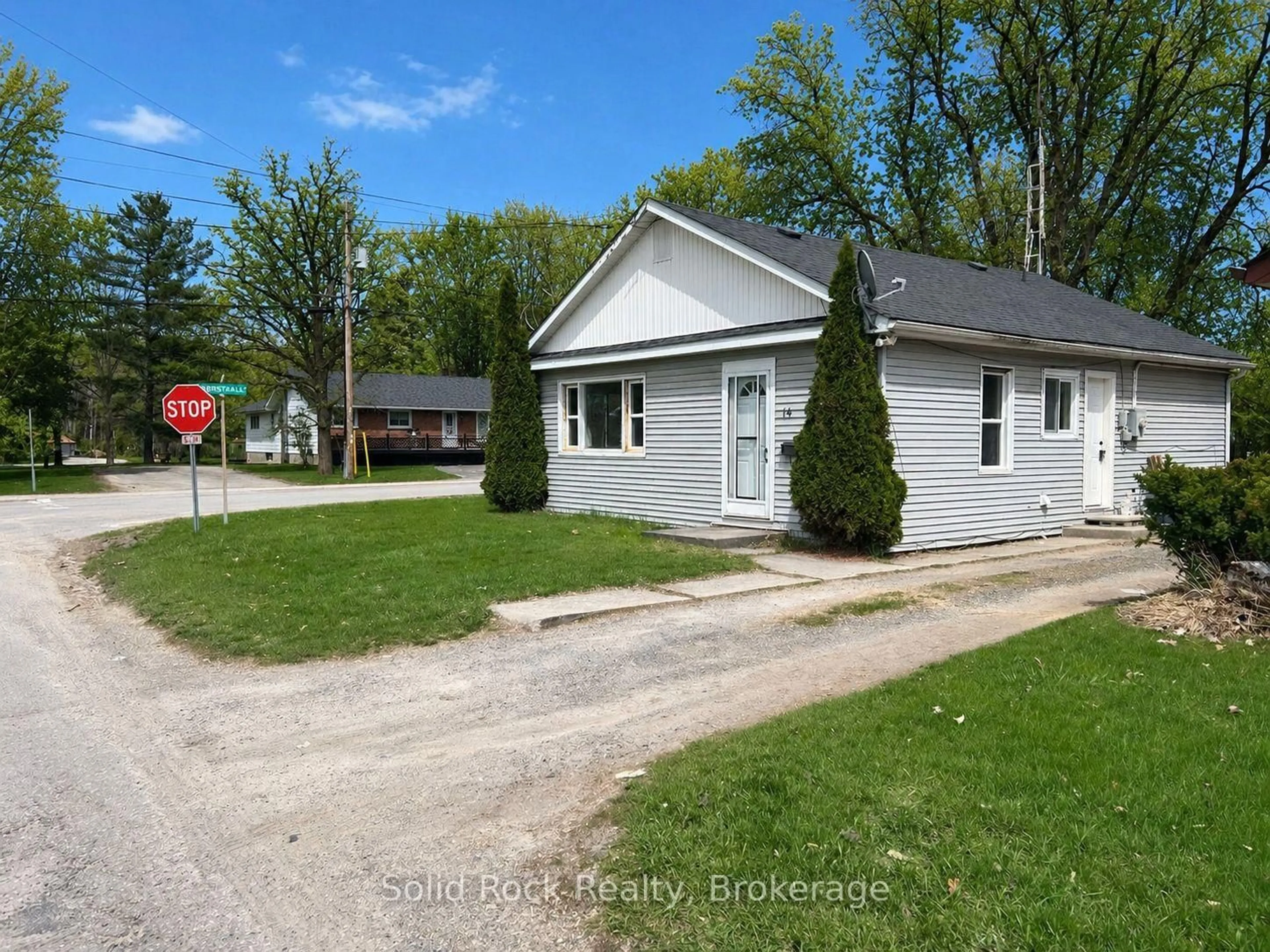 A pic from outside/outdoor area/front of a property/back of a property/a pic from drone, street for 14 Linn St, Limoges Ontario K0K 2M0