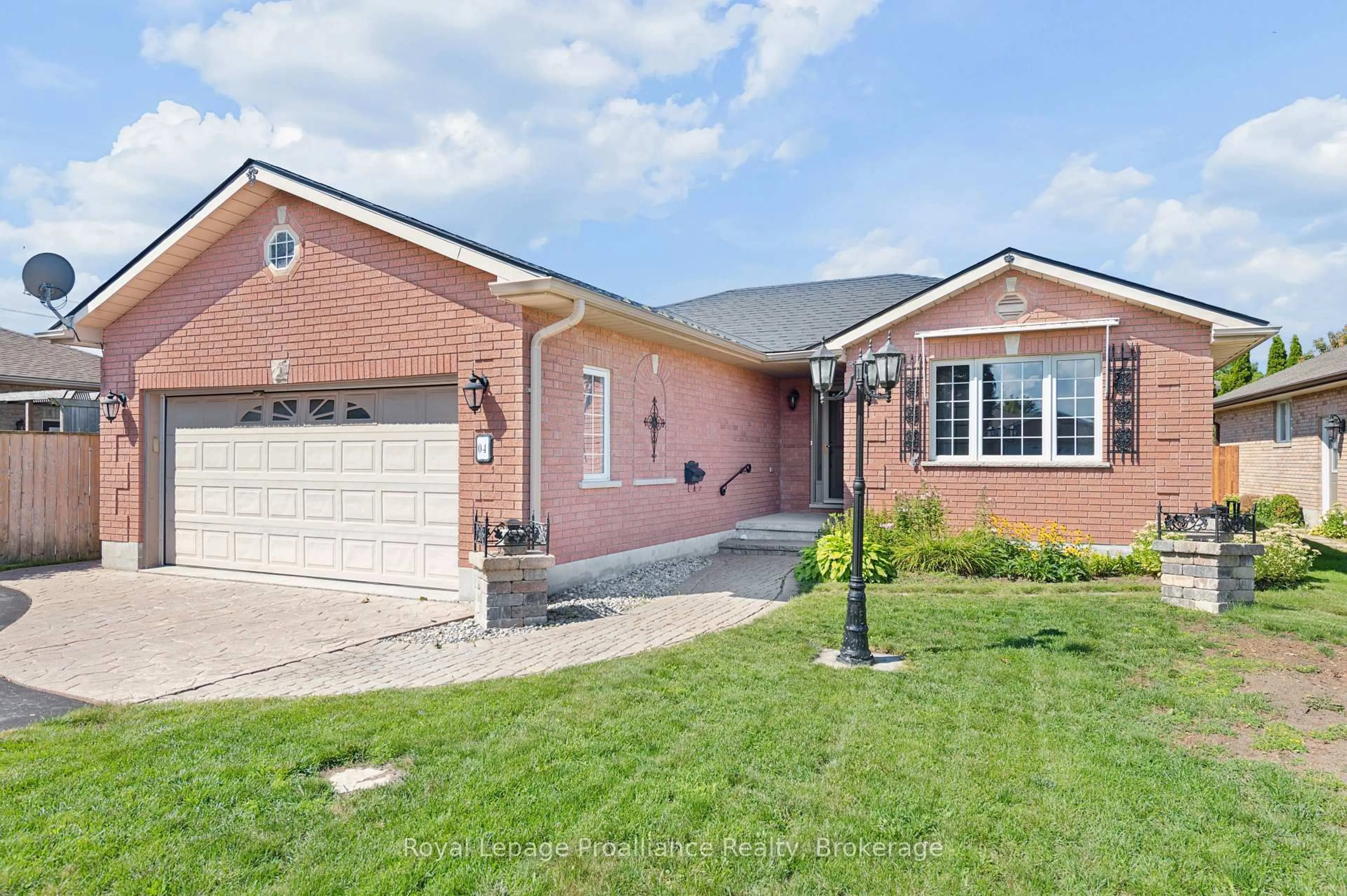 Home with brick exterior material, street for 4 Wilmot Crt, Belleville Ontario K8P 5H1