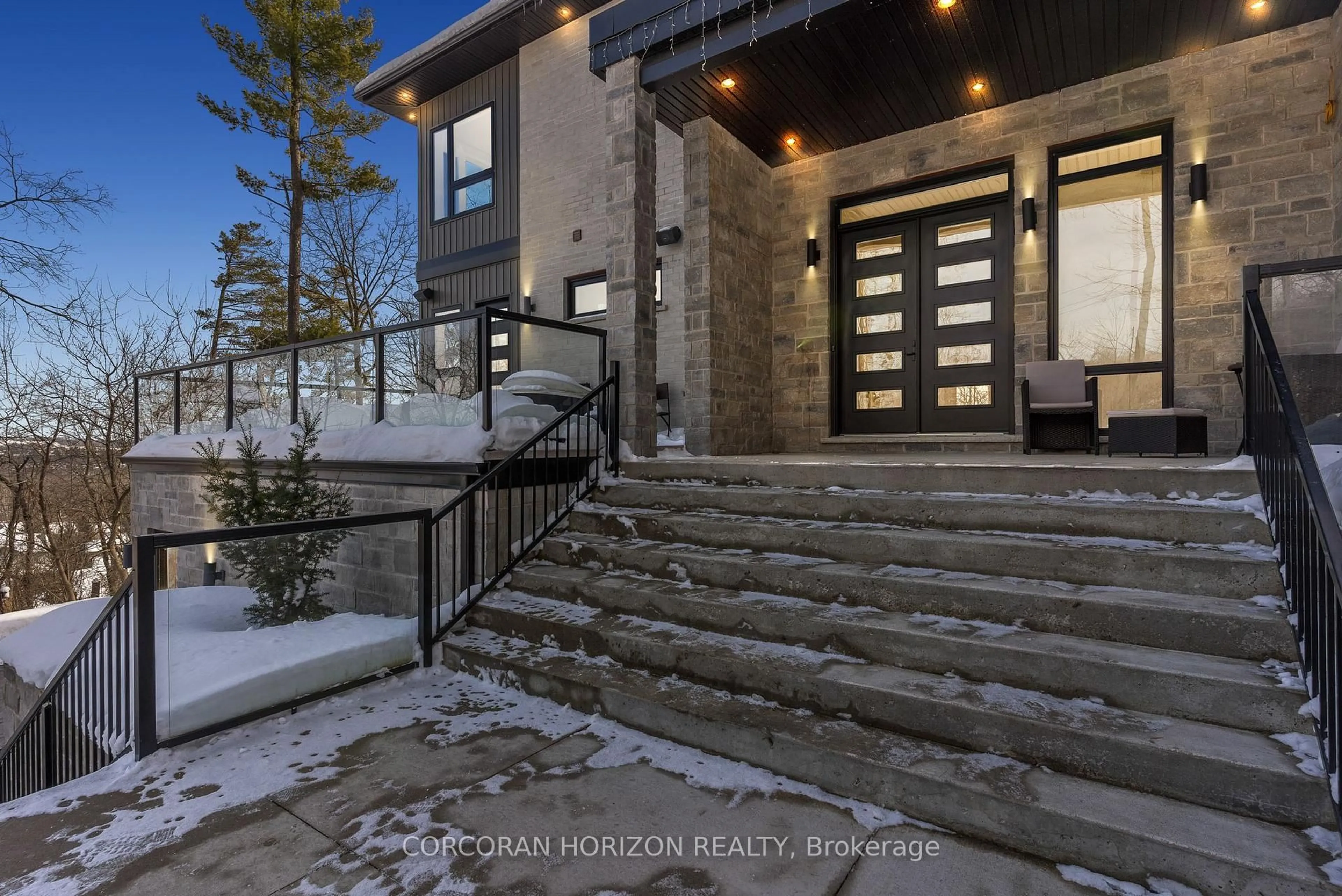 Indoor entryway for 111 Grand Ridge Dr, Cambridge Ontario N1S 4E4