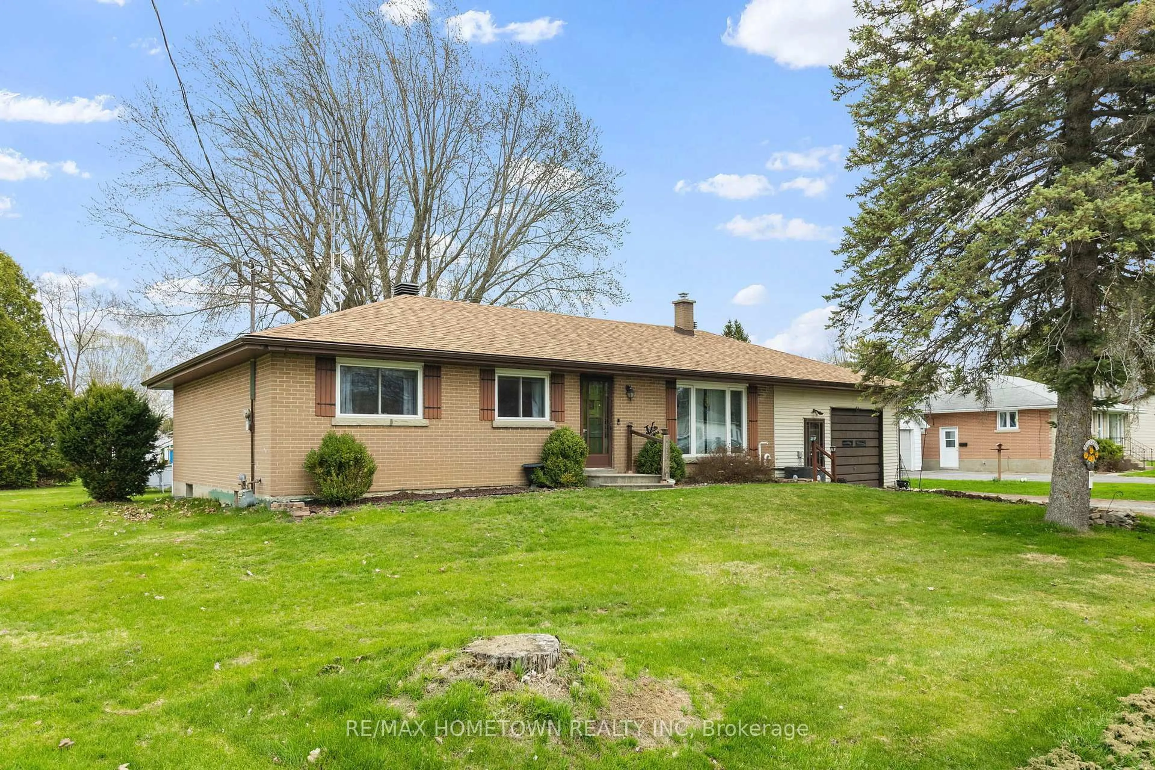 Home with vinyl exterior material, street for 3505 Charleville Rd, Augusta Ontario K0E 1T0
