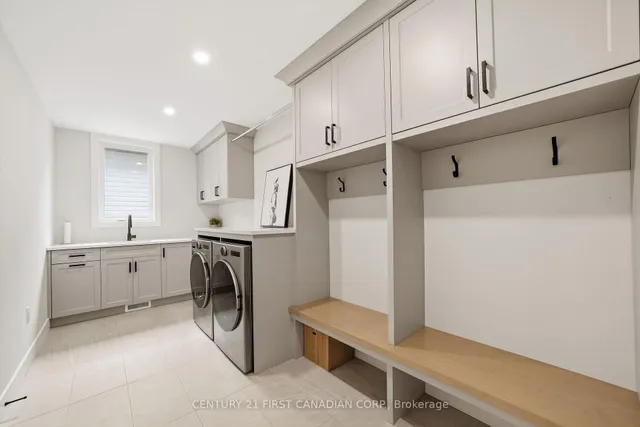 9 SHELDABREN St, North Middlesex 4