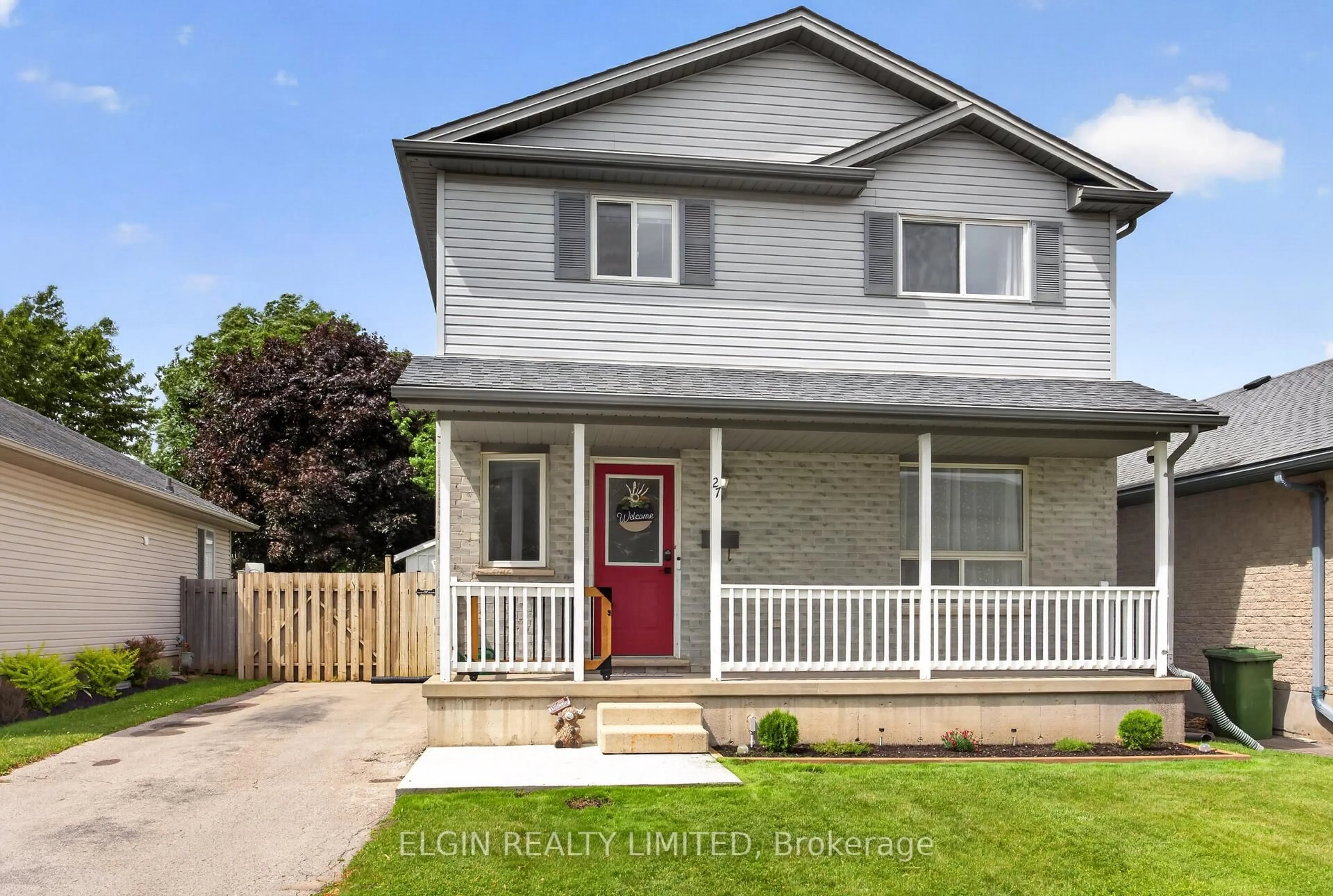 Home with vinyl exterior material, street for 27 Cook Cres, St. Thomas Ontario N5R 6J3
