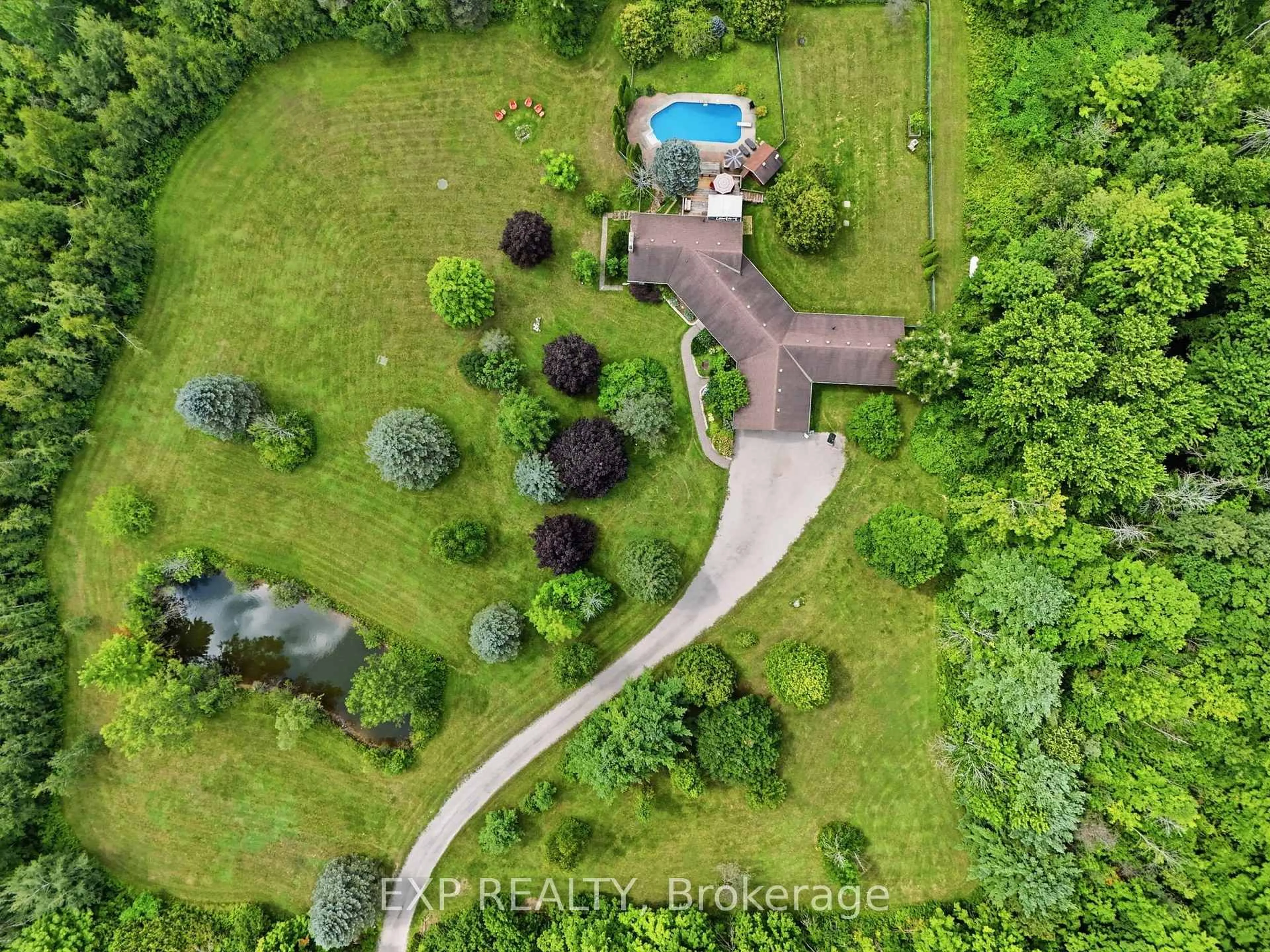 A pic from outside/outdoor area/front of a property/back of a property/a pic from drone, unknown for 4178 Darkwood Rd, Puslinch Ontario L0P 1J0