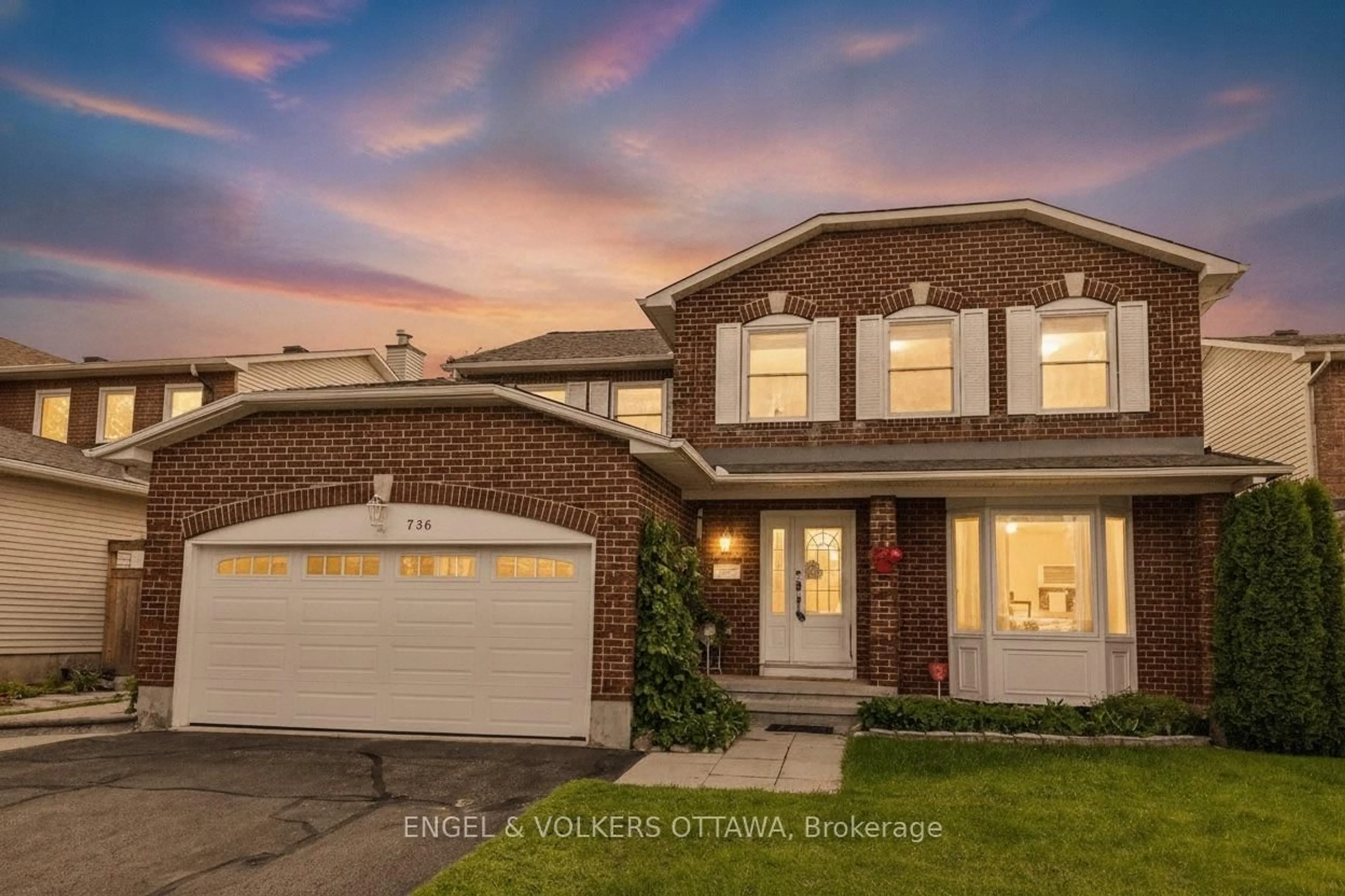 Home with brick exterior material, street for 736 Hauteview Cres, Ottawa Ontario K4A 2B8