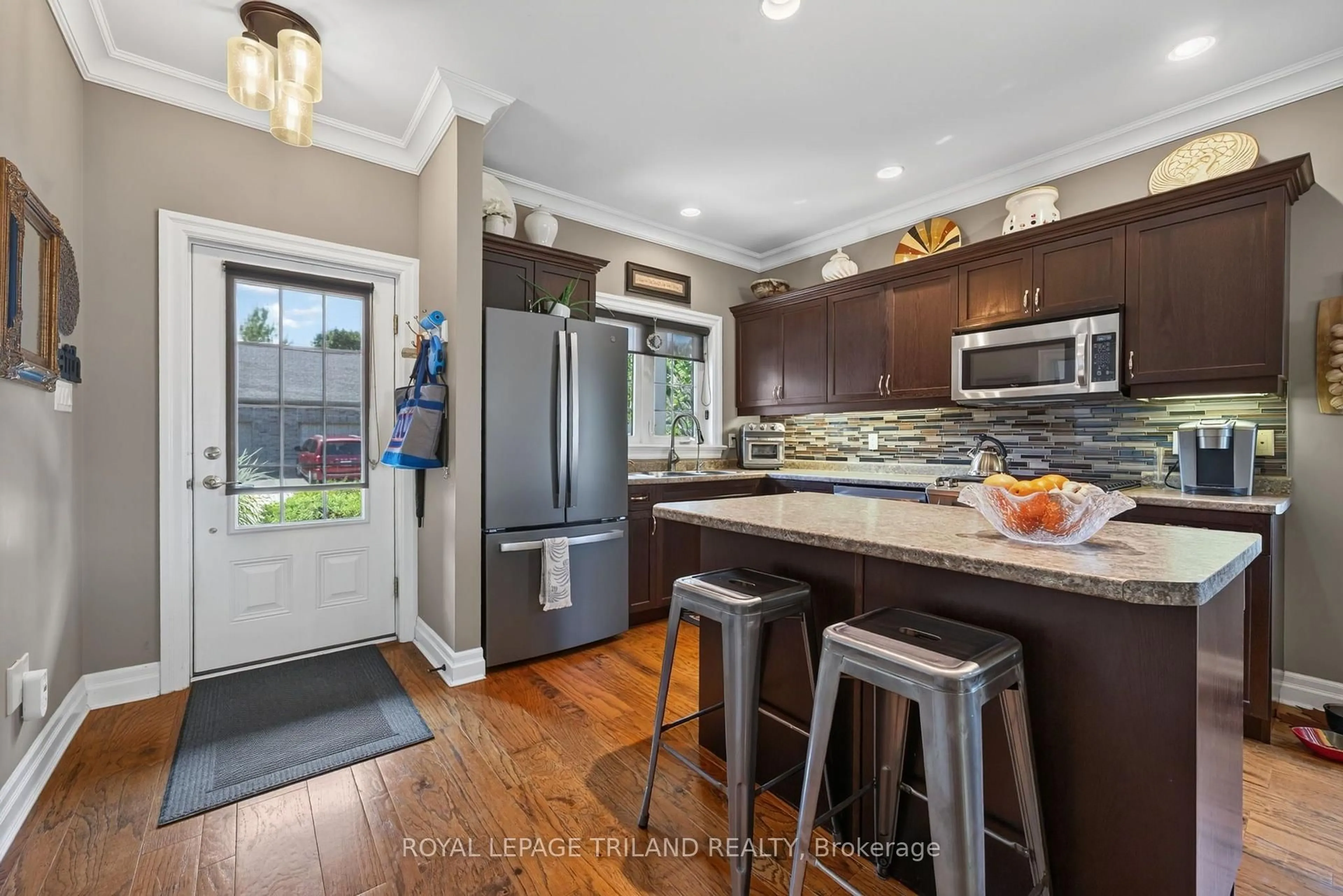 Open concept kitchen, ceramic/tile floor for 14 Conrad Dr #15, Bluewater Ontario N0M 2T0