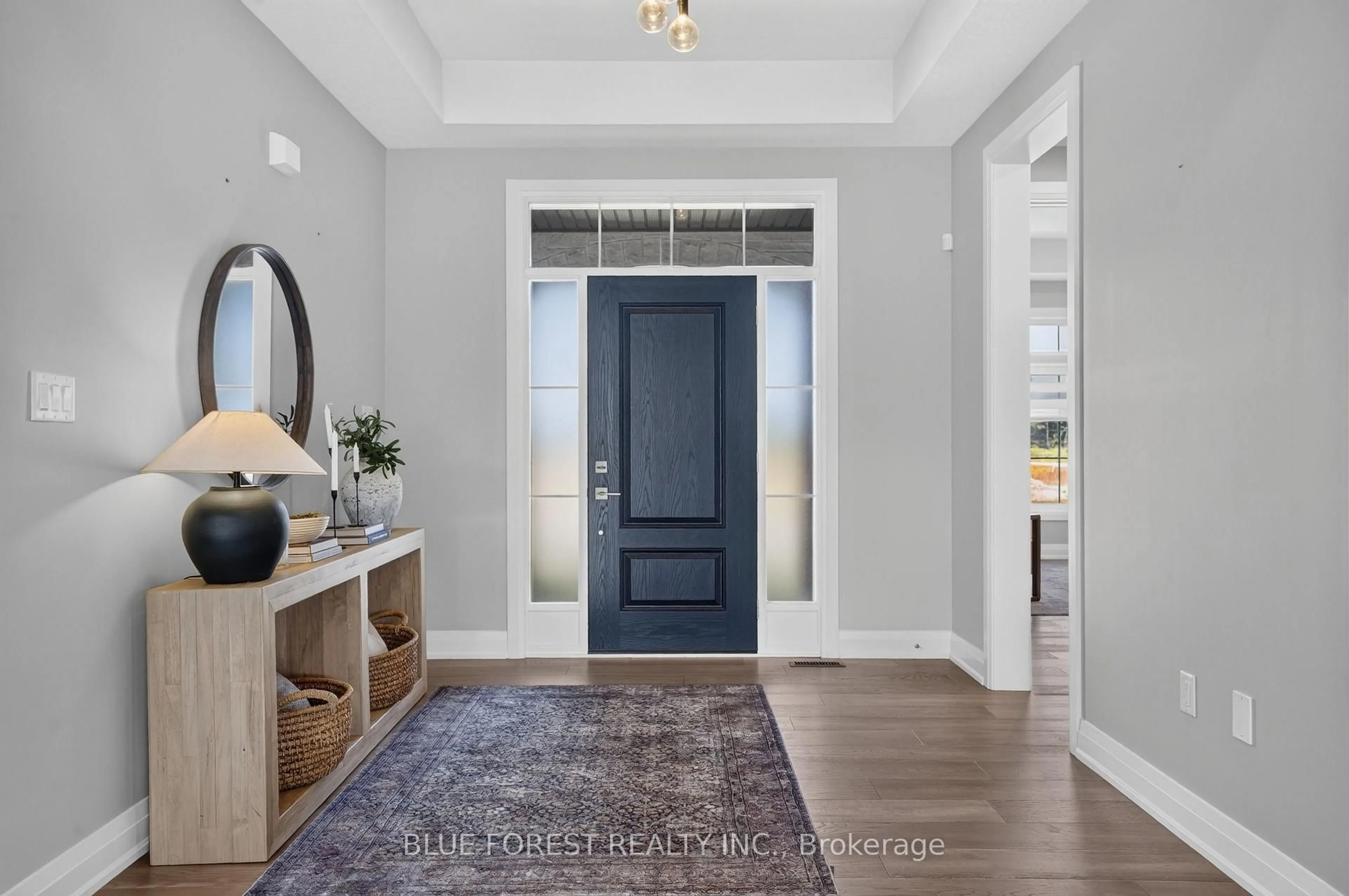 Indoor entryway for 424 Warner Terr, London North Ontario N6G 0E6