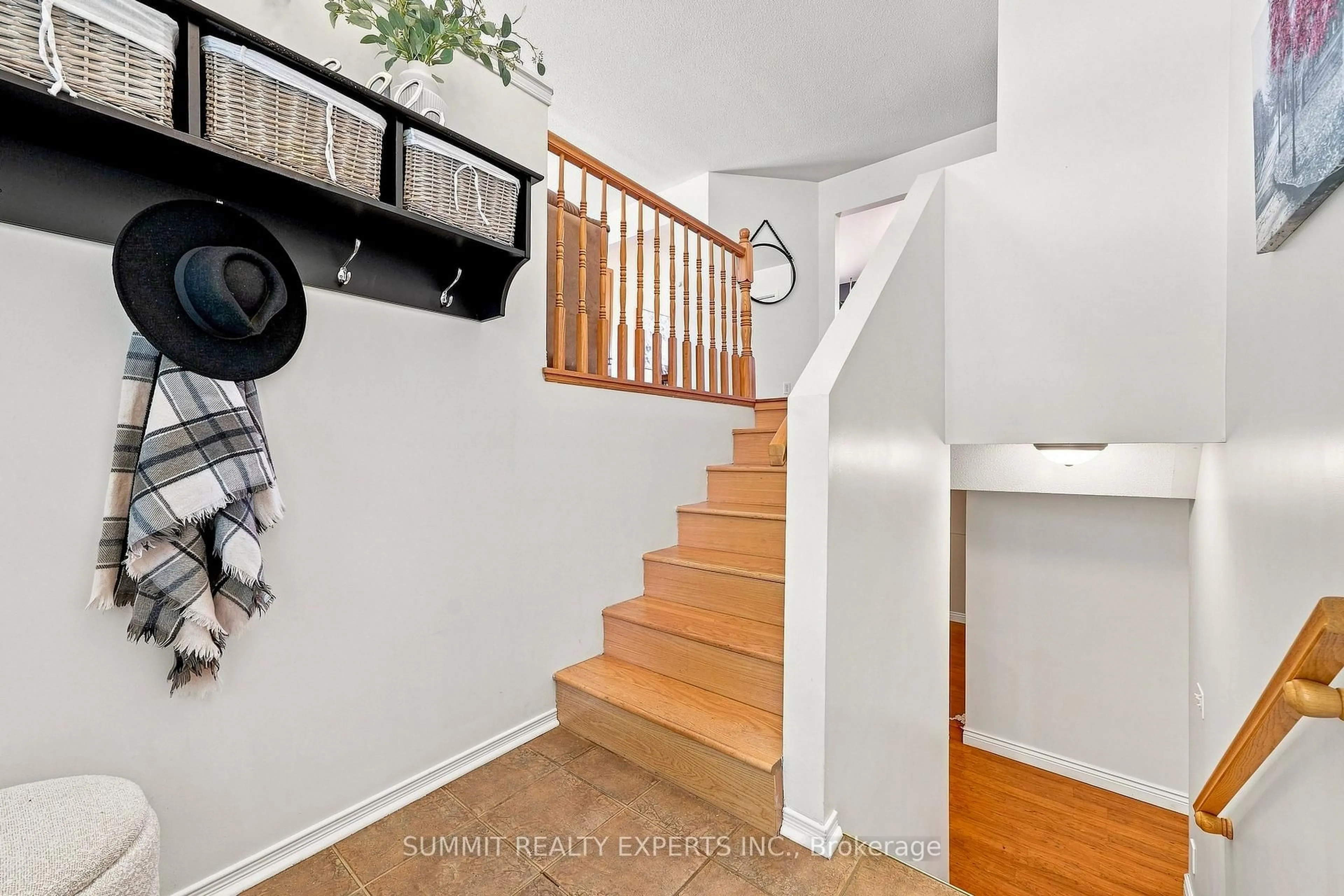 Stairs for 11 LIDDLE Lane, Belleville Ontario K8N 5Y3