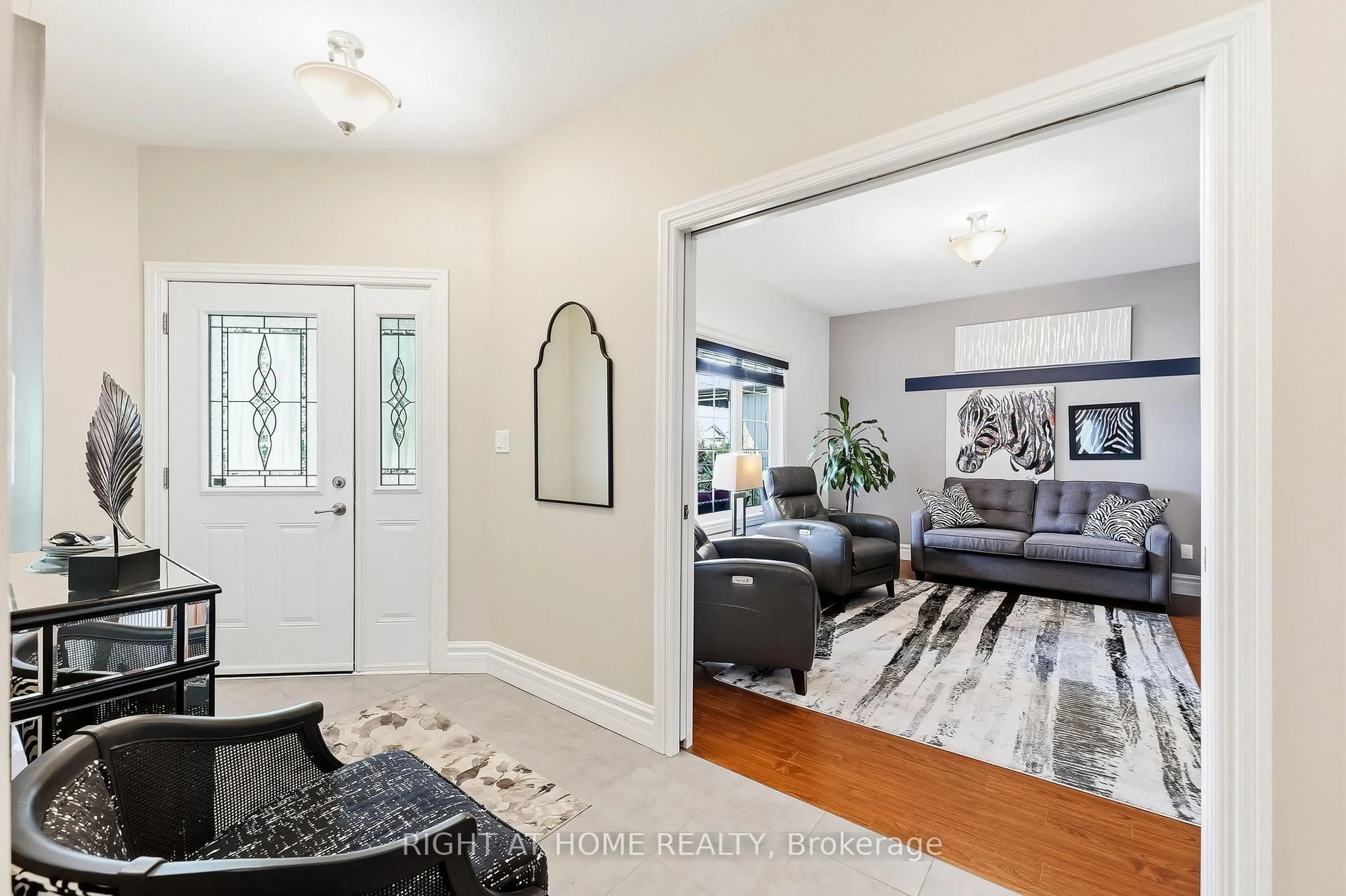 Indoor entryway for 19 Conger Dr, Prince Edward County Ontario K0K 3L0