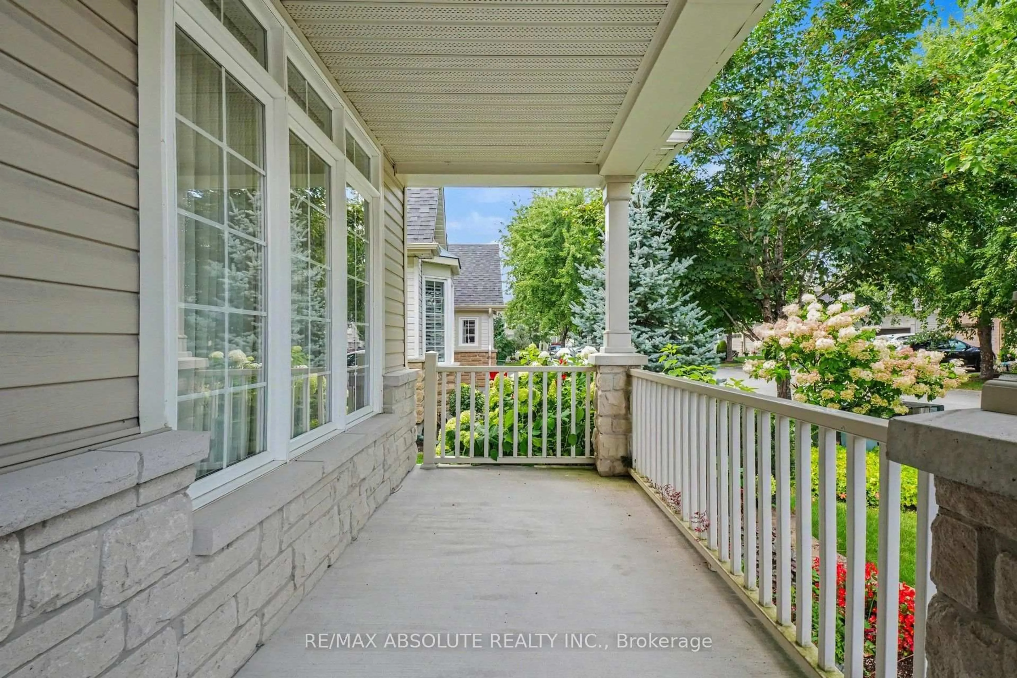 Patio, street for 321 Eckerson Ave, Ottawa Ontario K2S 0K8