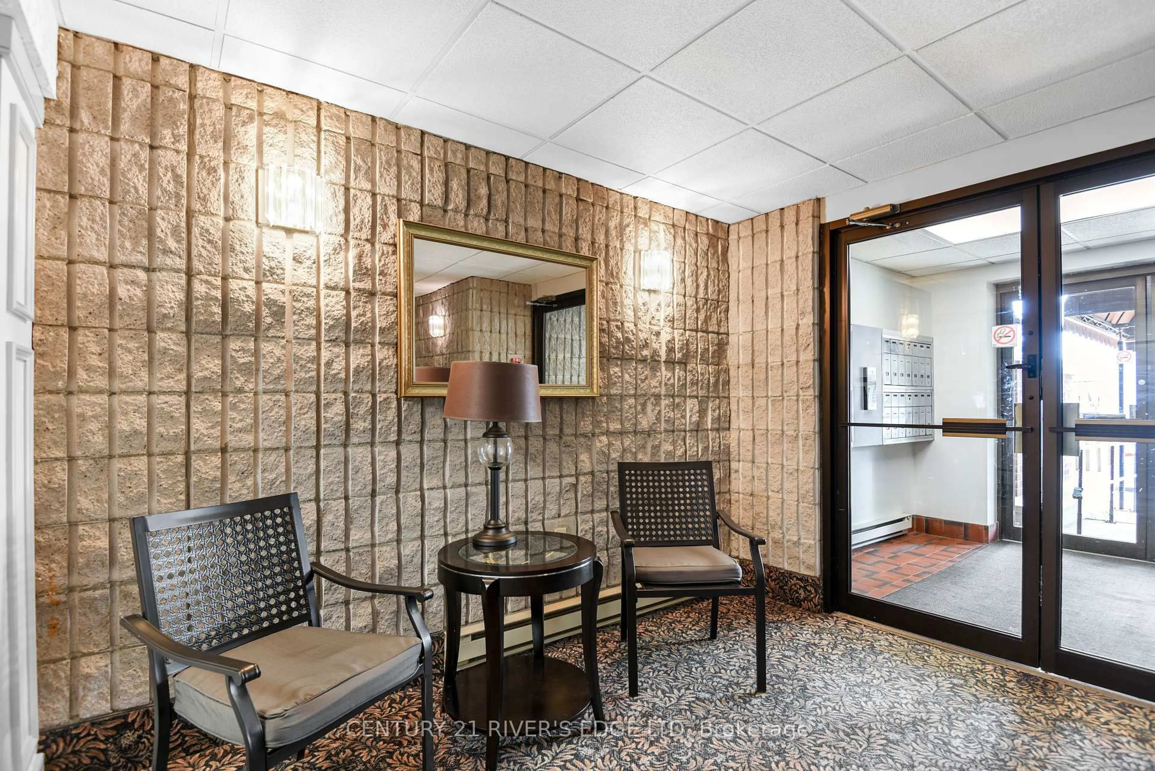 Lobby for 95 Windsor Dr #505, Brockville Ontario K6V 3H7