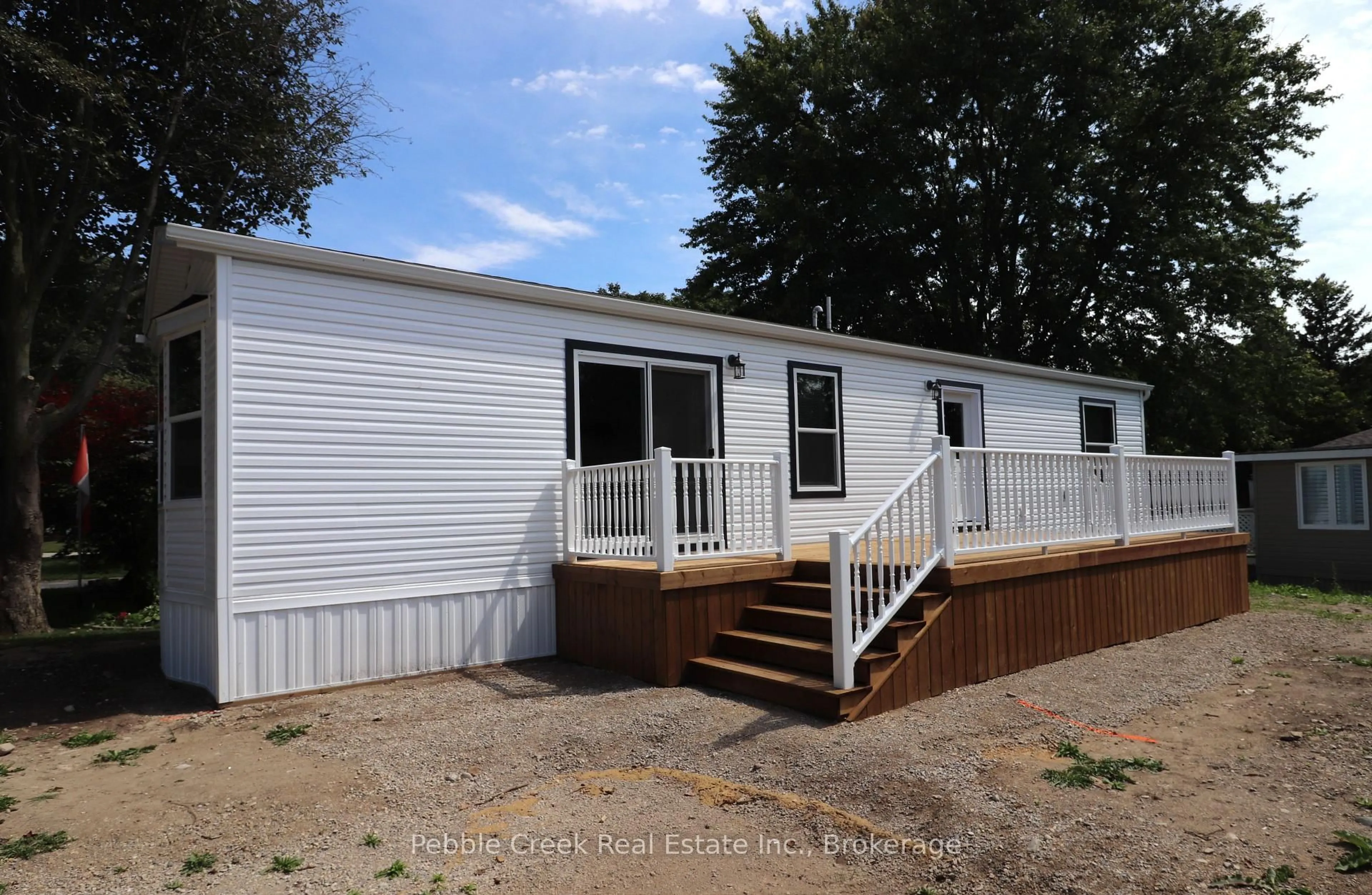 Home with vinyl exterior material, unknown for 17 Sutton Dr, Ashfield-Colborne-Wawanosh Ontario N7A 3Y3