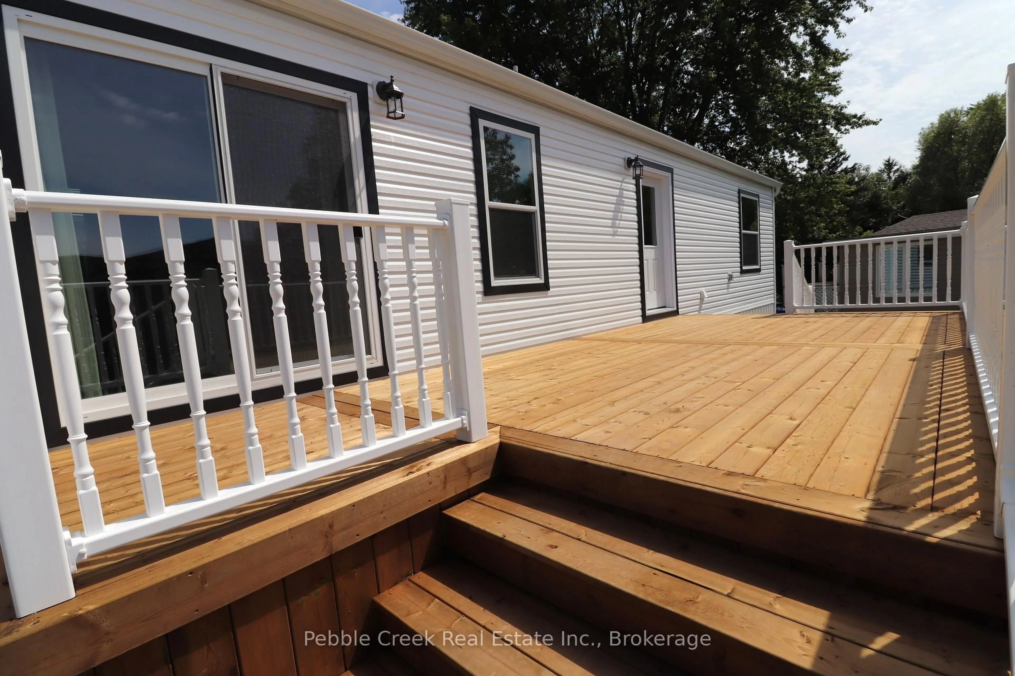 Patio, street for 17 Sutton Dr, Ashfield-Colborne-Wawanosh Ontario N7A 3Y3