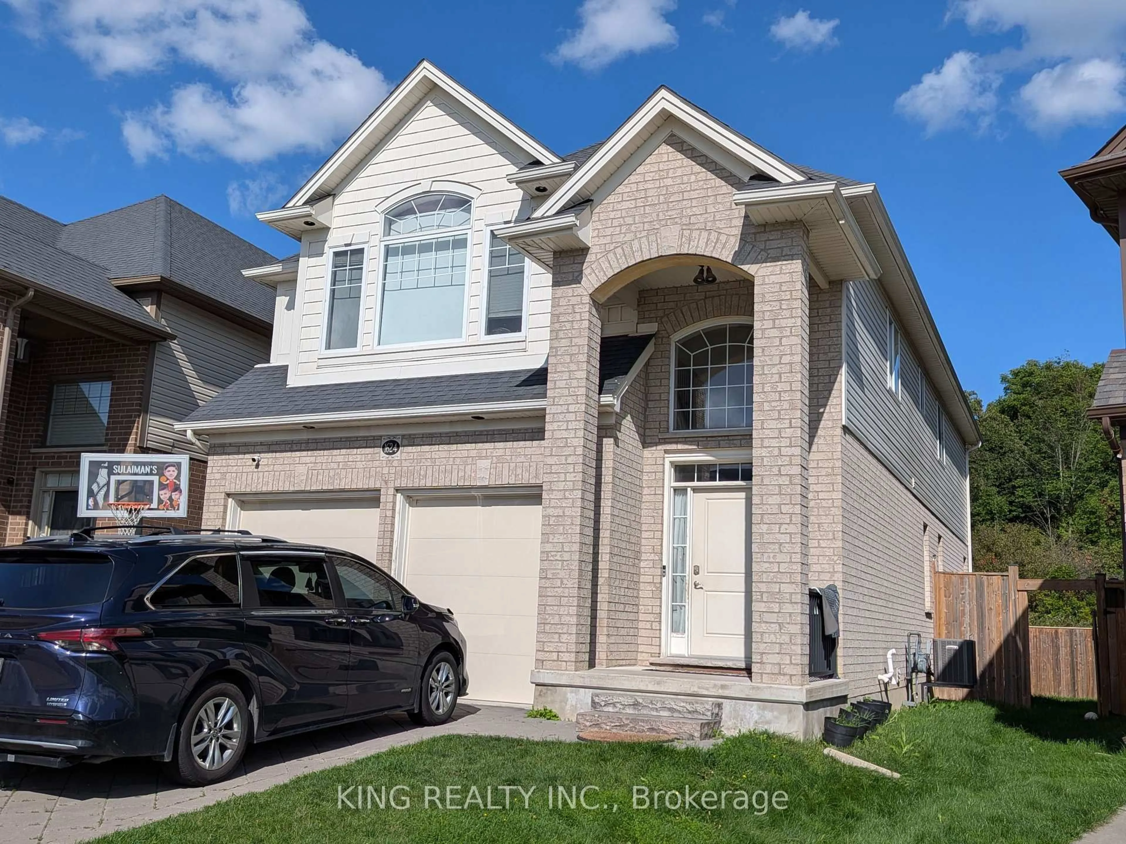 Home with vinyl exterior material, street for 1624 Finley Cres, London North Ontario N6G 0T1