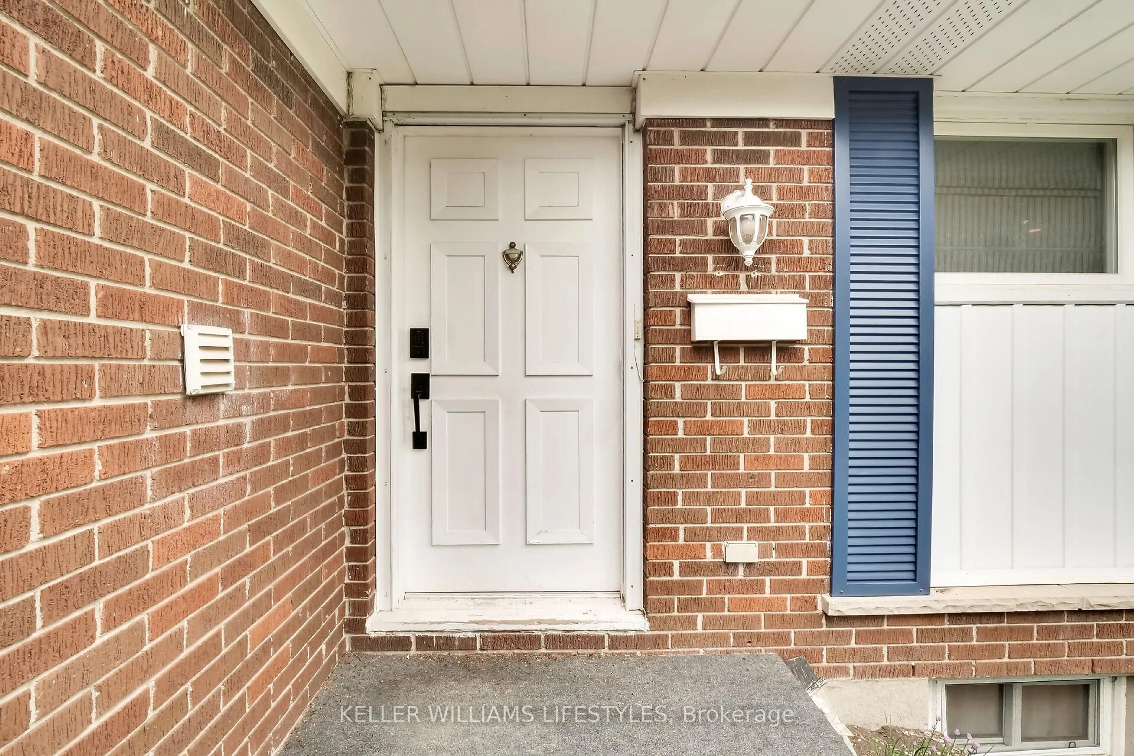 Unknown for 43 FINSBURY Cres, London North Ontario N6G 2B3