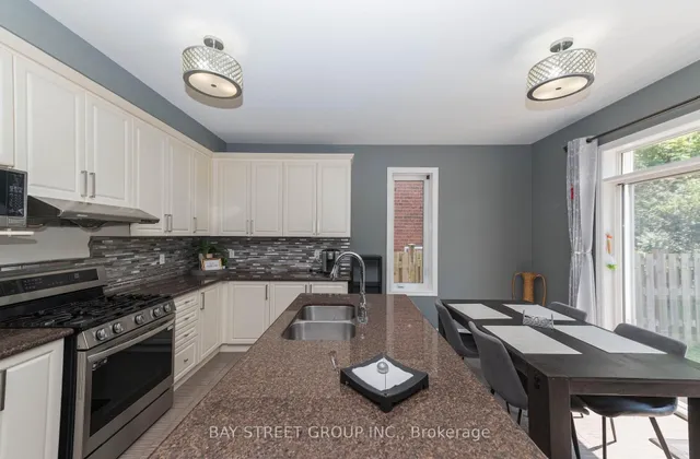 116 Winterberry Blvd, Thorold 4