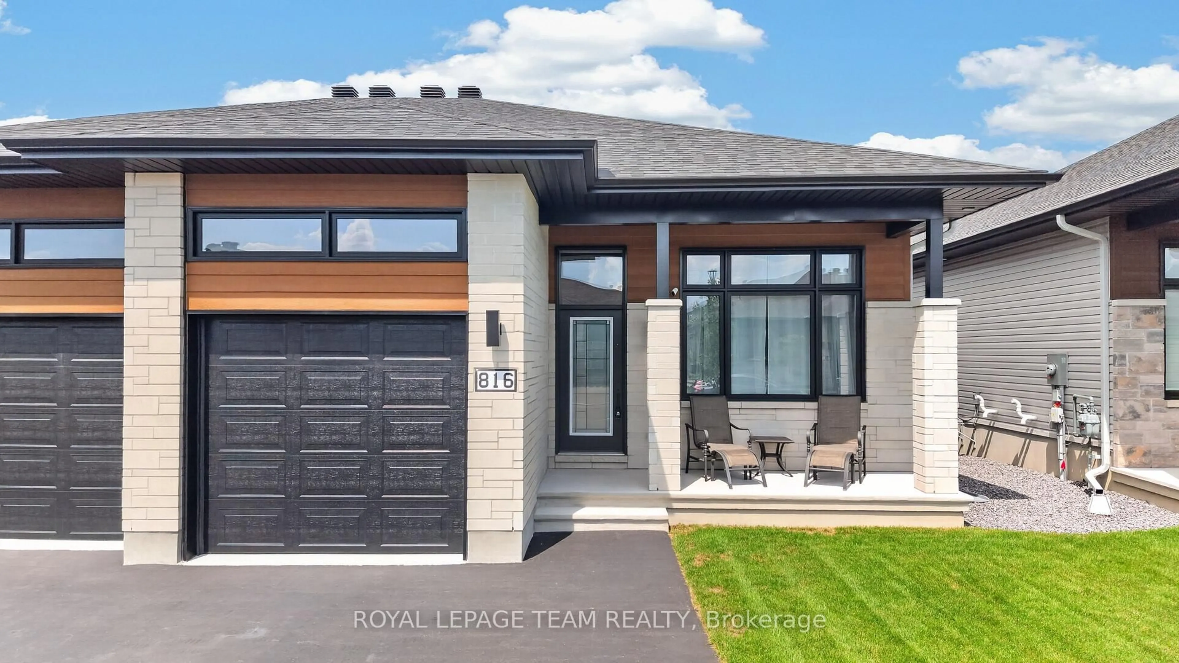 Home with brick exterior material, street for 816 Namur St, Russell Ontario K0A 1W0