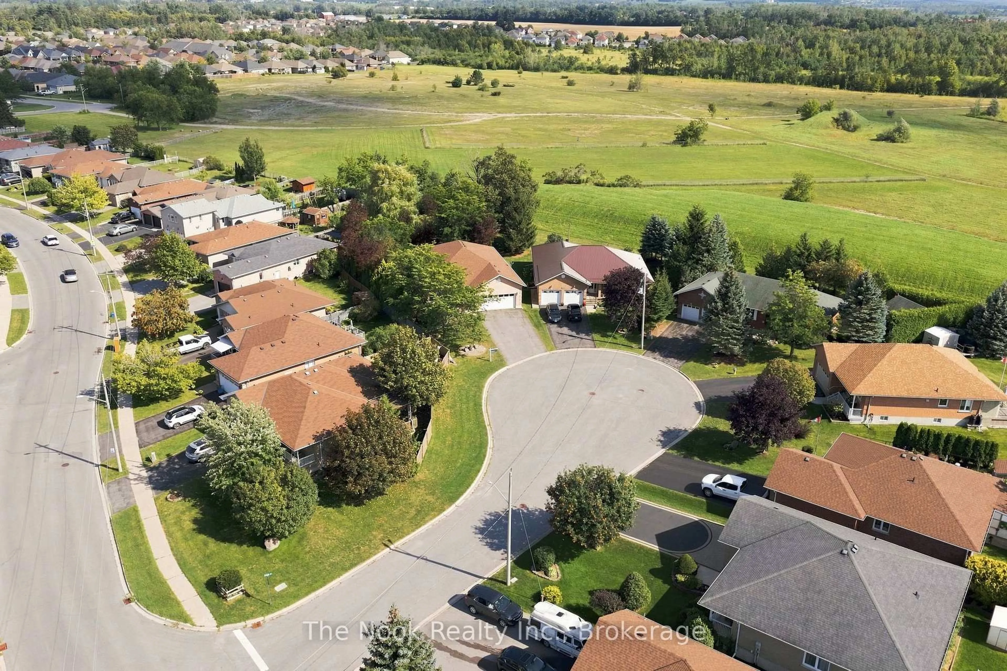 A pic from outside/outdoor area/front of a property/back of a property/a pic from drone, unknown for 53 Eakins Crt, Kawartha Lakes Ontario K9V 6J9