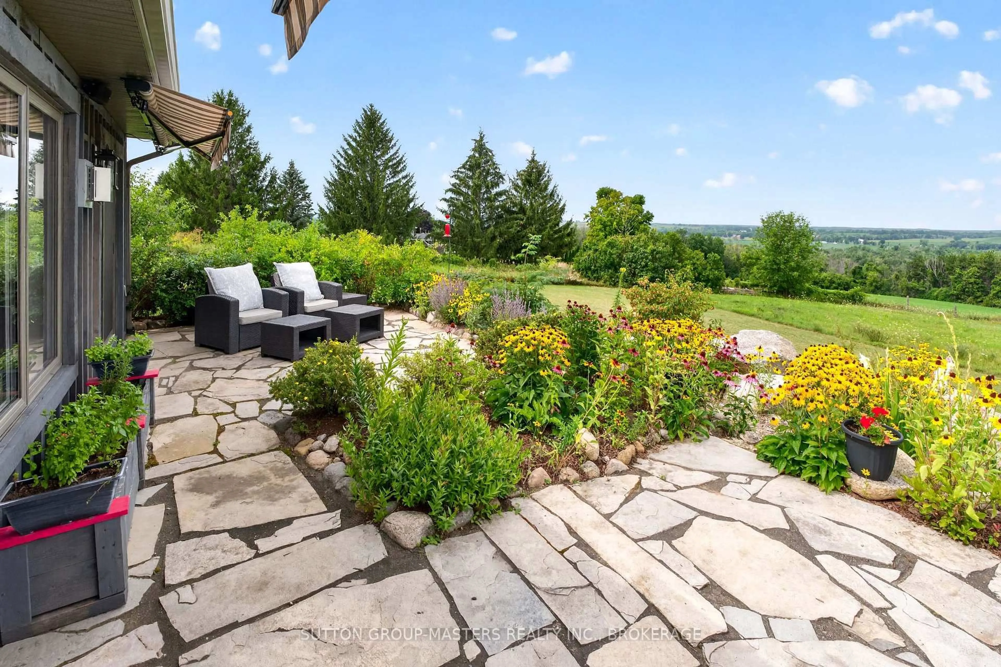 Patio, mountain view for 715 Moira Rd, Stirling Ontario K0K 3E0